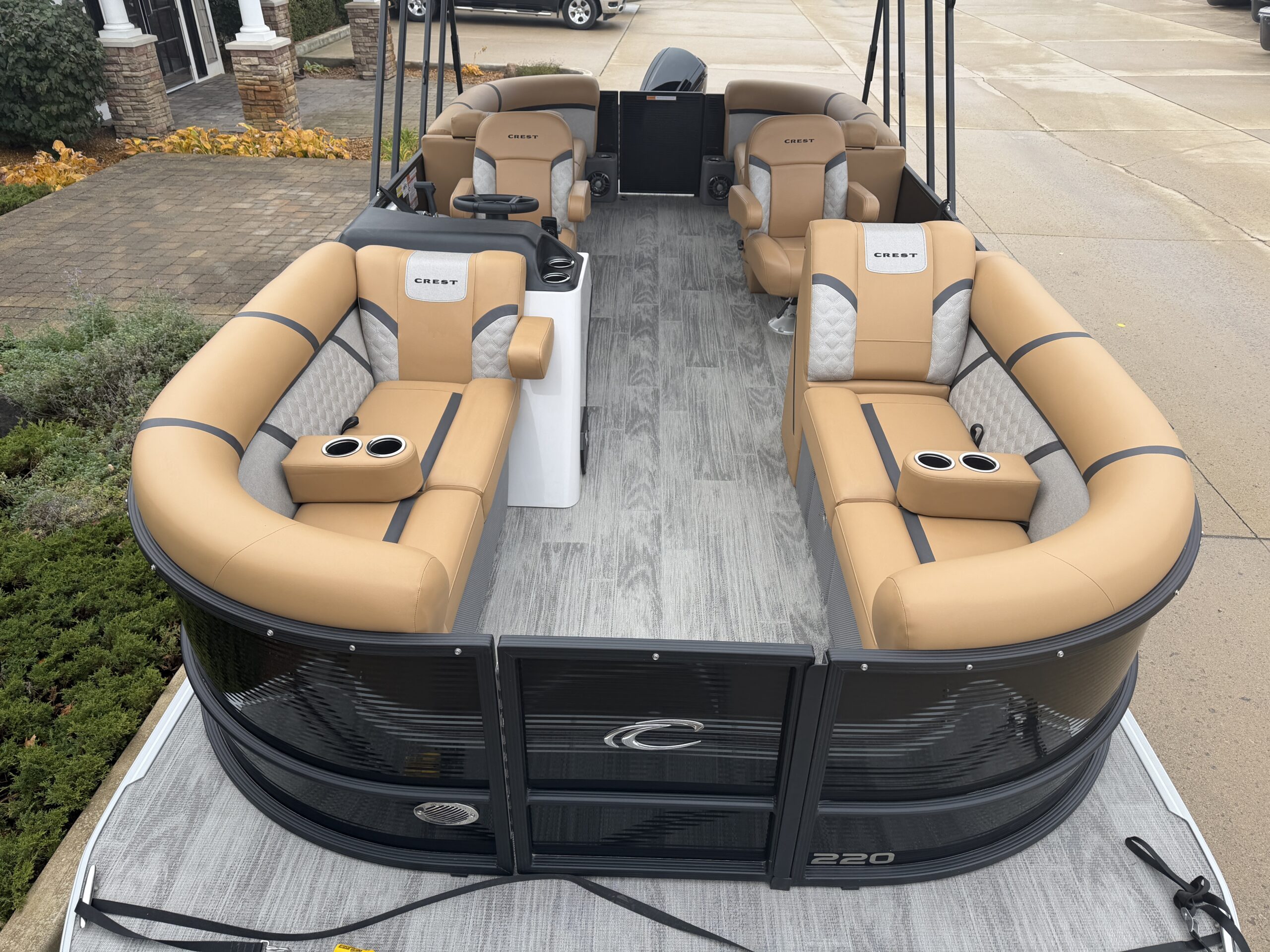 2025 Crest Classic 220 SLC Mercury 115hp  Easy Cover