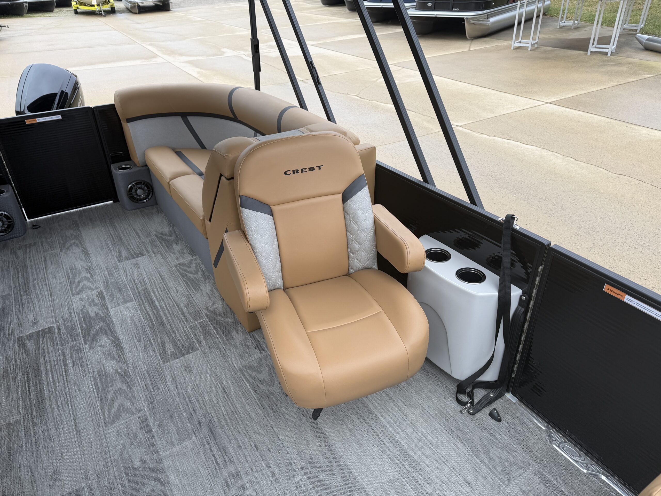 2025 Crest Classic 220 SLC Mercury 115hp  Easy Cover