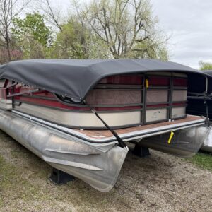 2015 Crest Classic 230 SLC 115hp Mercury Easy Cover and Sea Legs