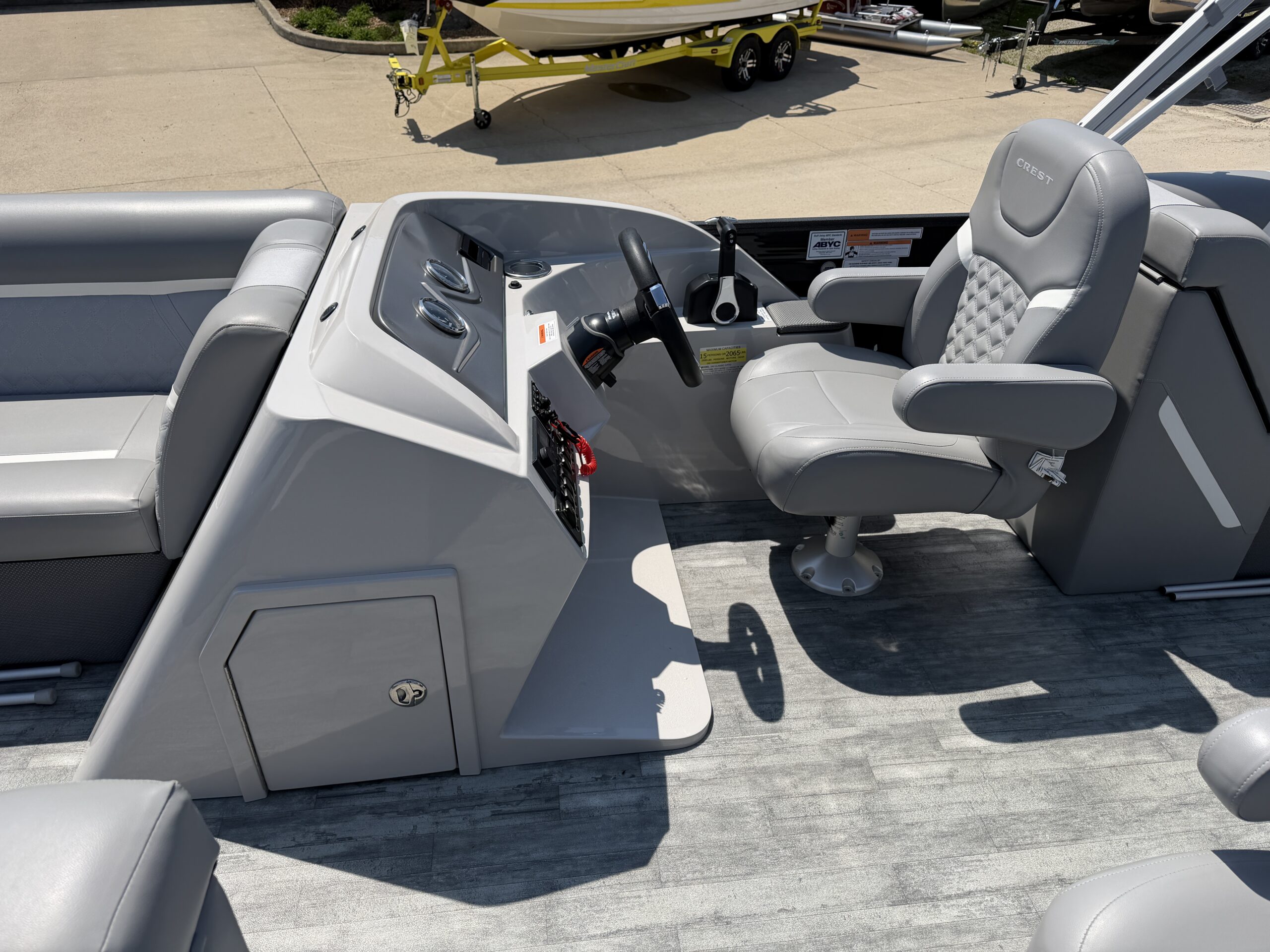 2023 Crest Classic DLX 240 SLC Tri Toon  Honda 250hp