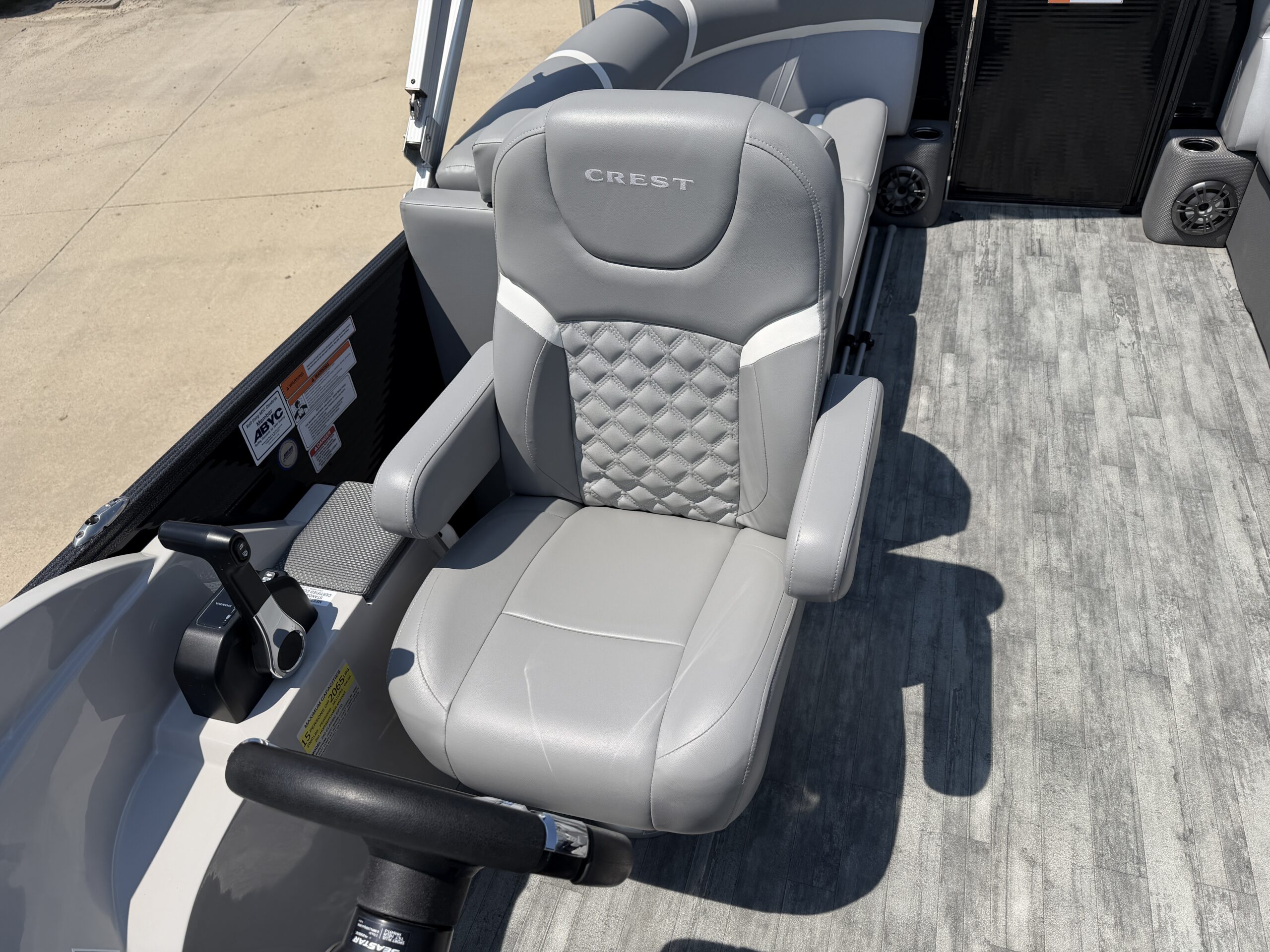 2023 Crest Classic DLX 240 SLC Tri Toon  Honda 250hp