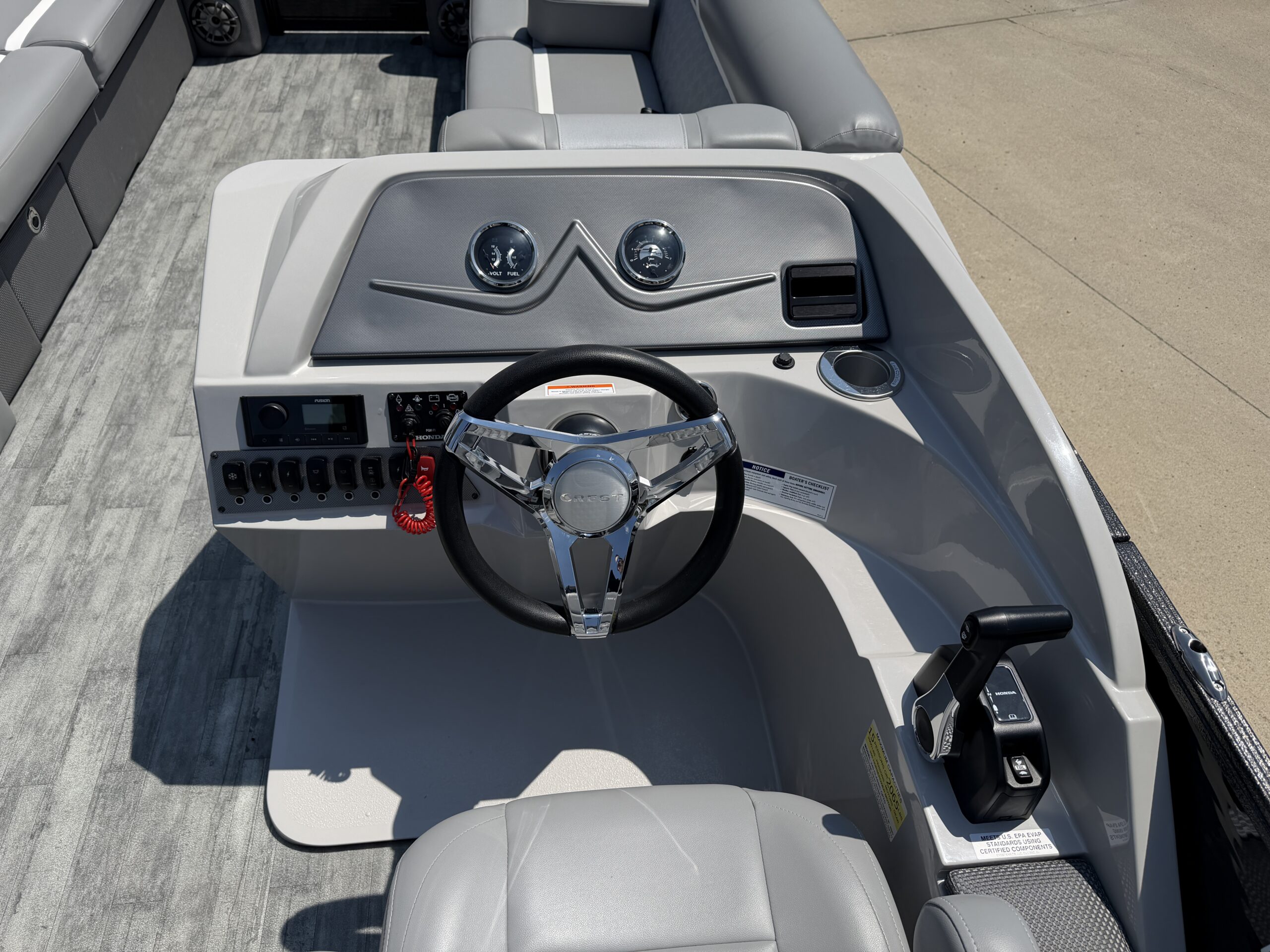 2023 Crest Classic DLX 240 SLC Tri Toon  Honda 250hp