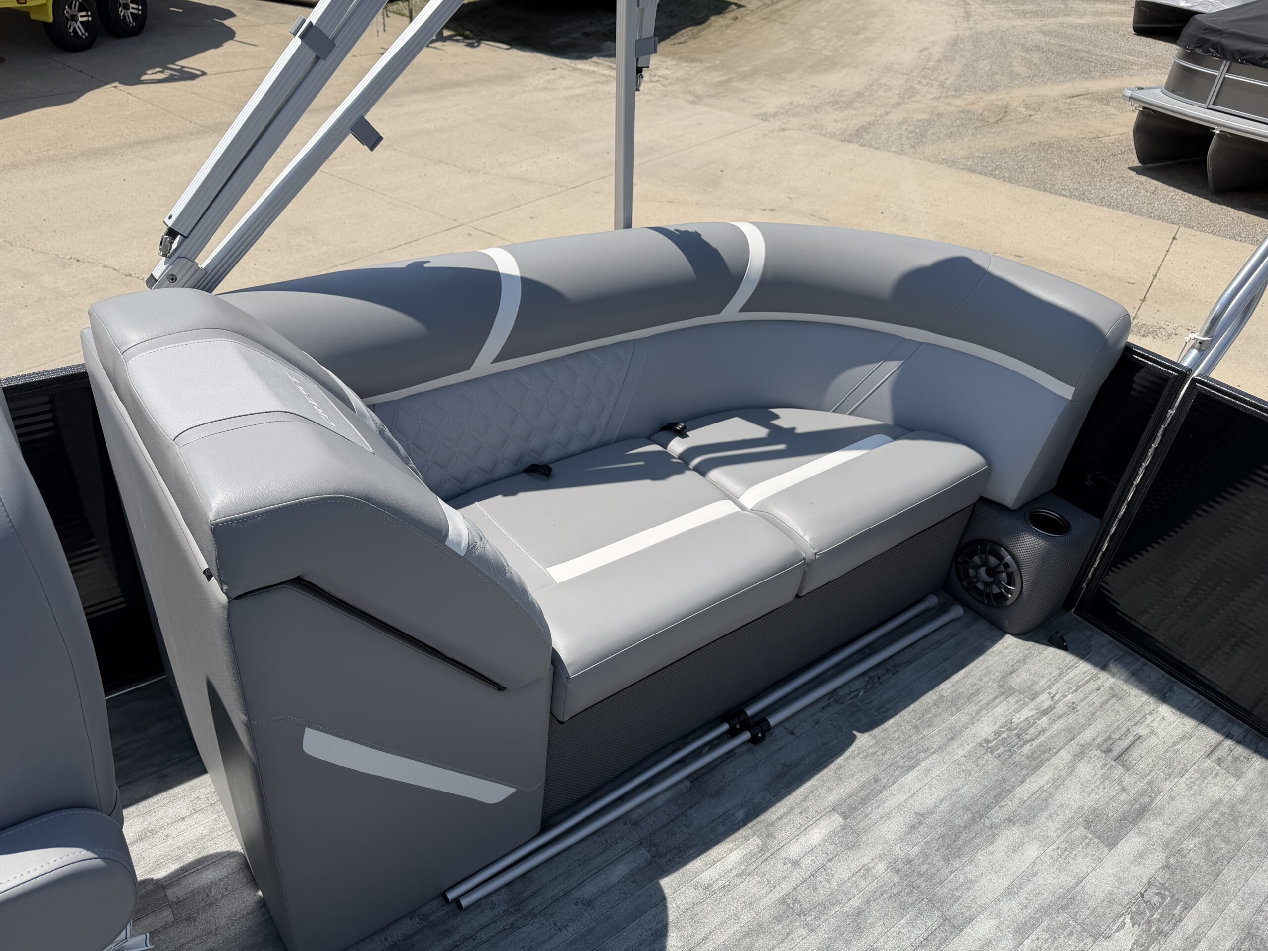 2023 Crest Classic DLX 240 SLC Tri Toon  Honda 250hp
