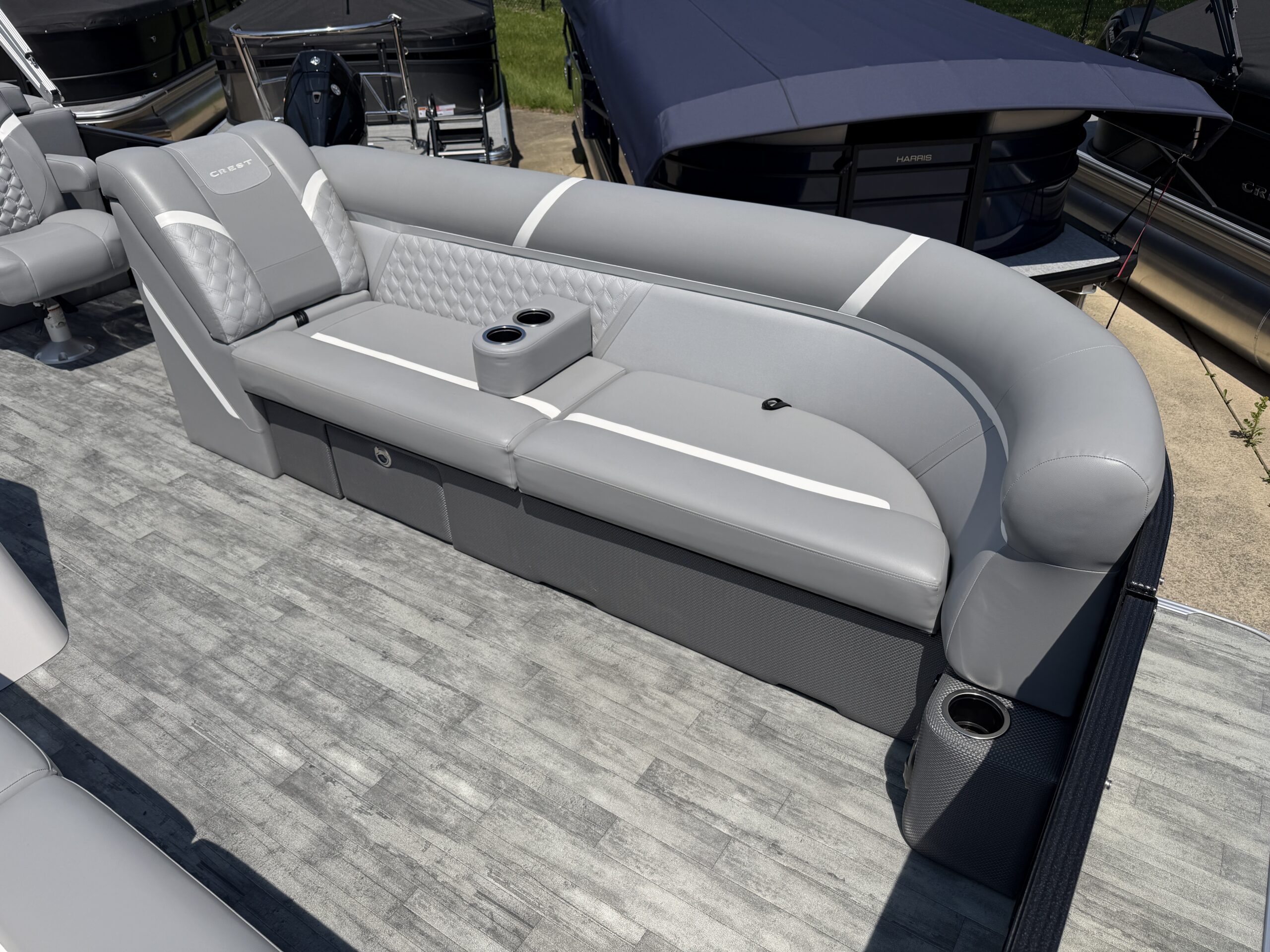 2023 Crest Classic DLX 240 SLC Tri Toon  Honda 250hp