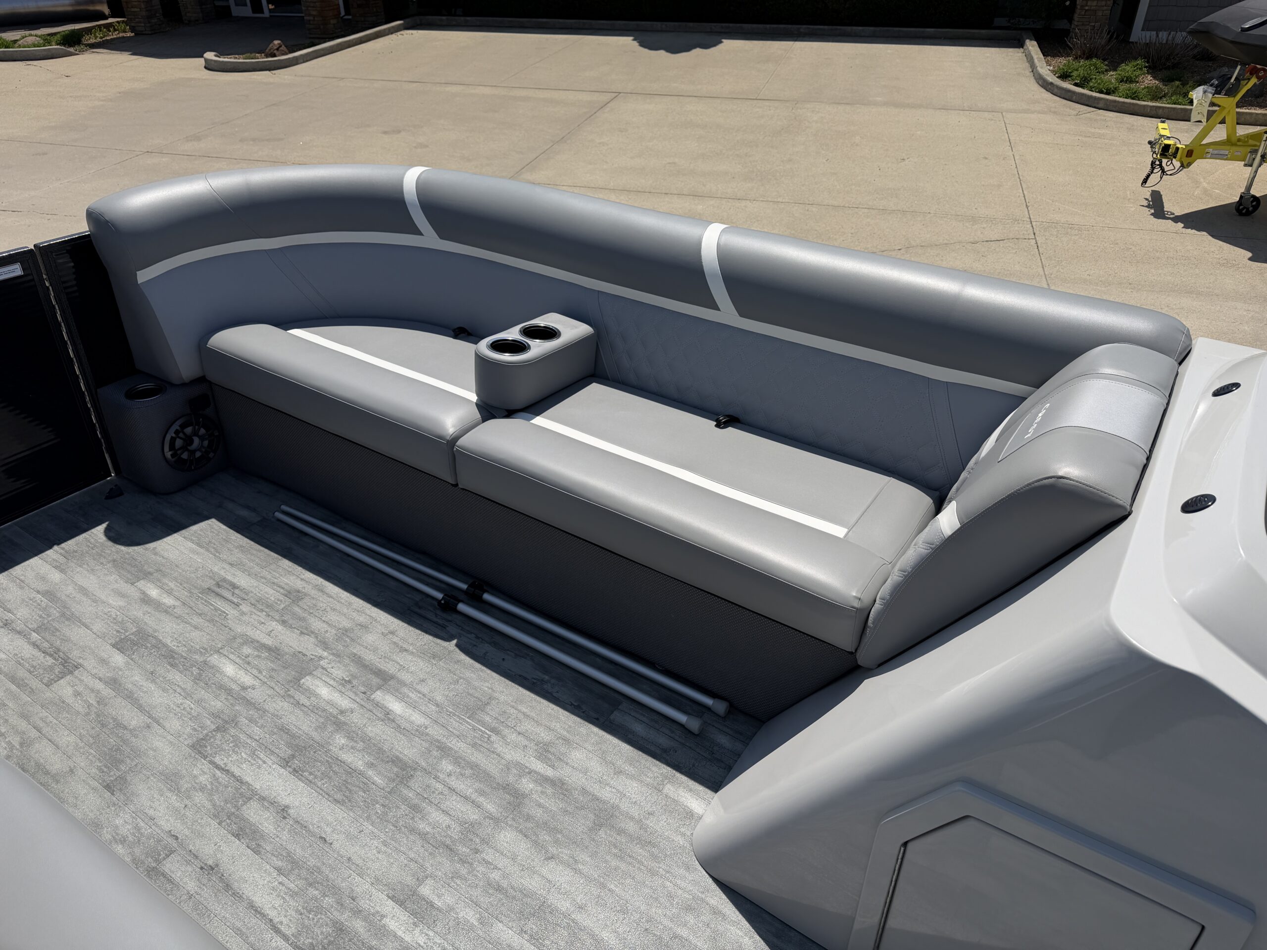 2023 Crest Classic DLX 240 SLC Tri Toon  Honda 250hp