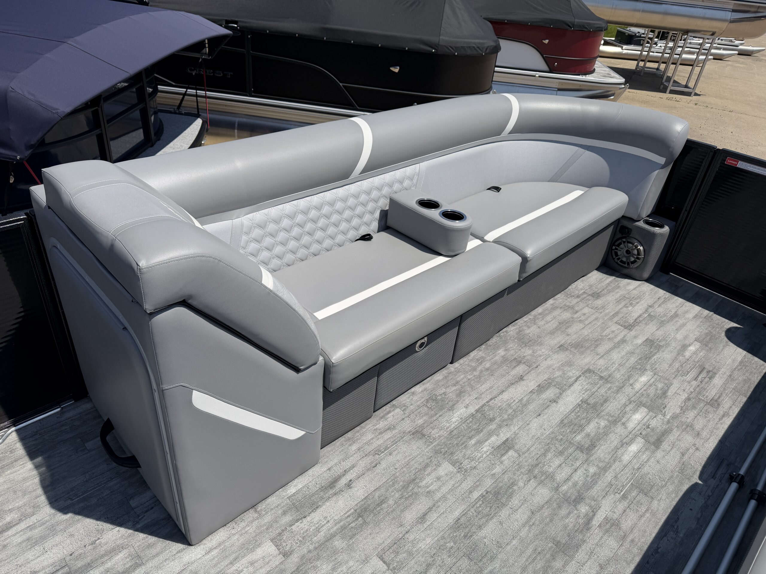 2023 Crest Classic DLX 240 SLC Tri Toon  Honda 250hp