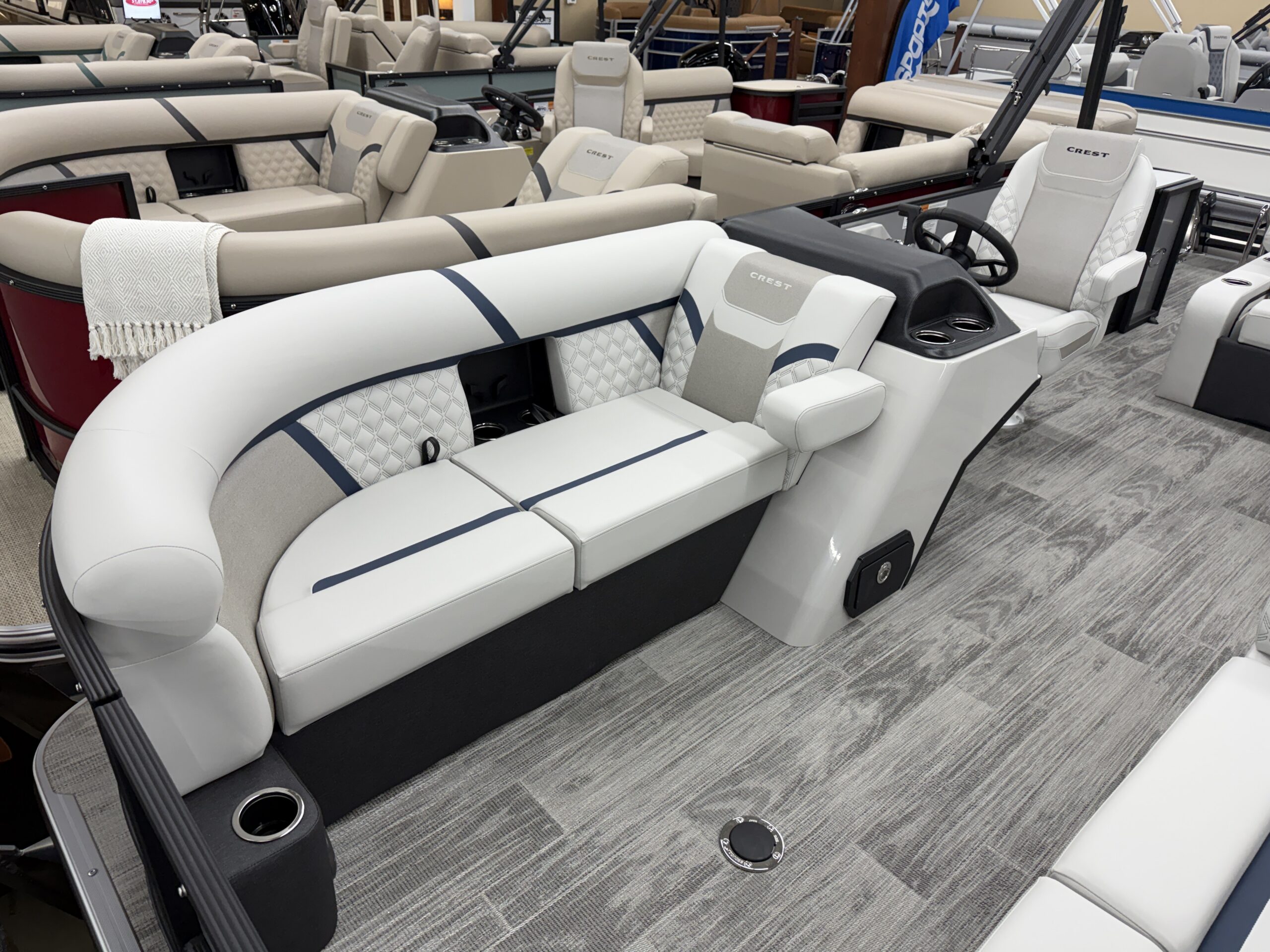 2026 Crest Conquest 215 SLS  Mercury 115hp Pro Xs