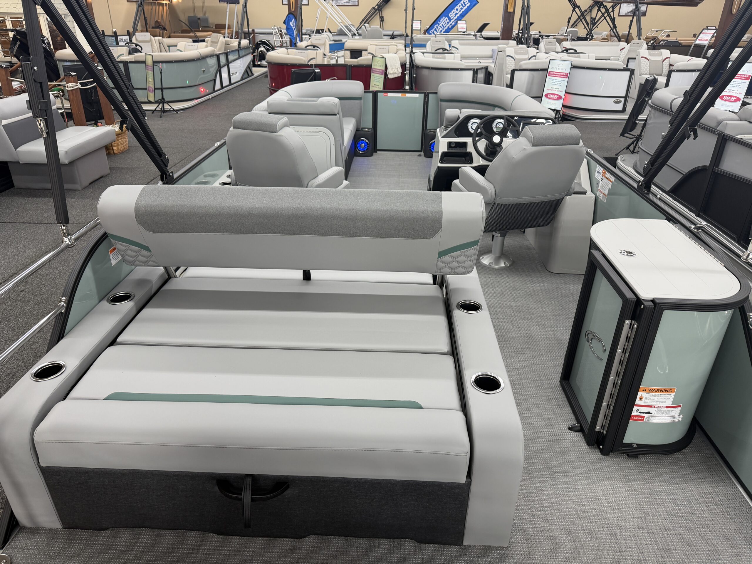 2026 Crest Conquest 215 SLSC Mercury 90hp Command Thrust