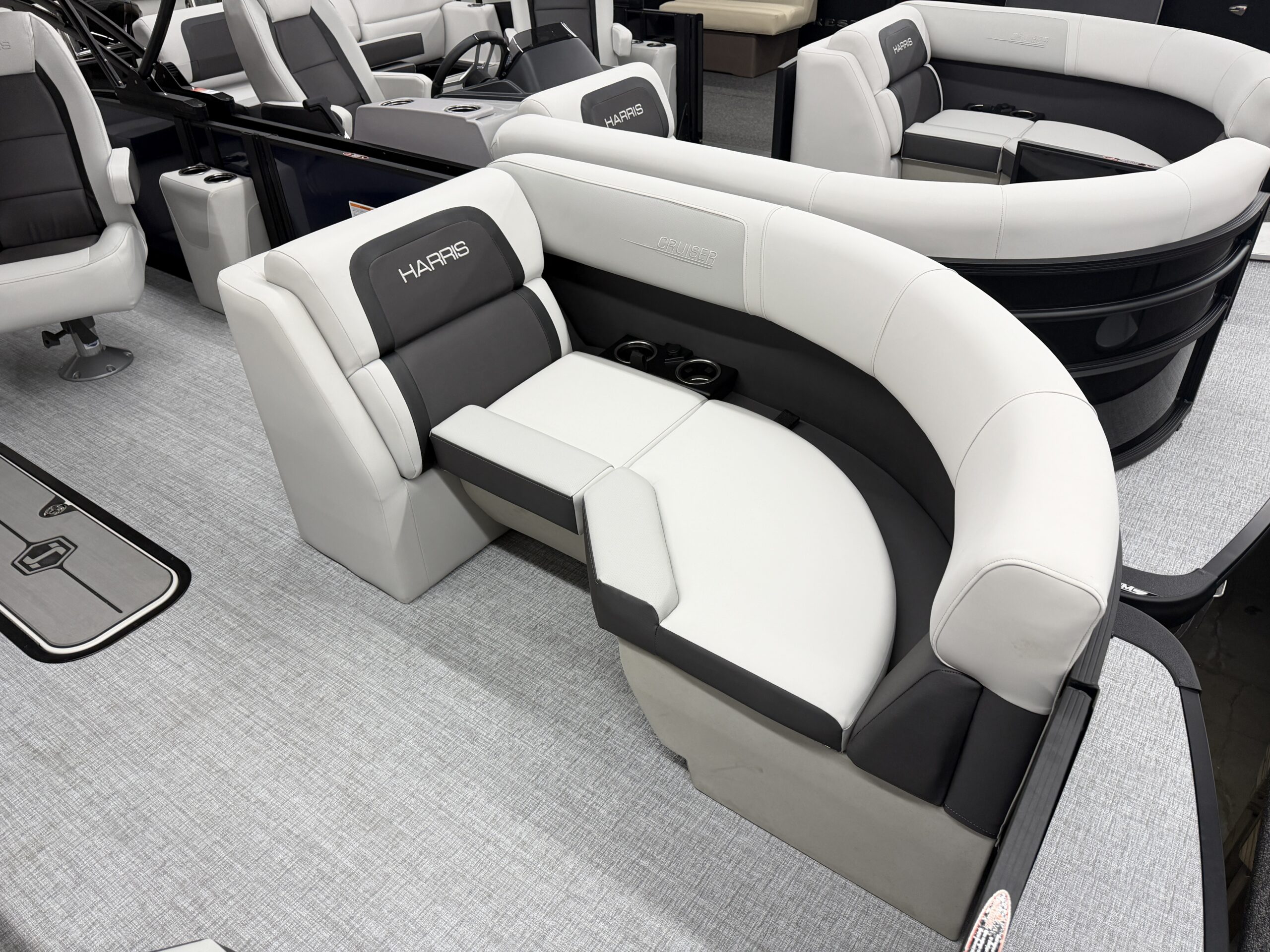 2026 Harris Cruiser 210 SLDH Tri Toon 150hp Mercury
