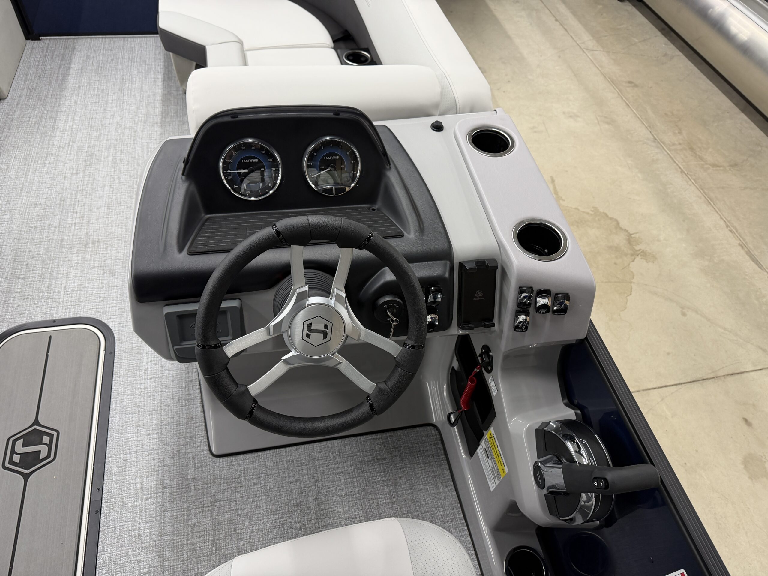 2026 Harris Cruiser 210 SLDH Tri Toon 150hp Mercury