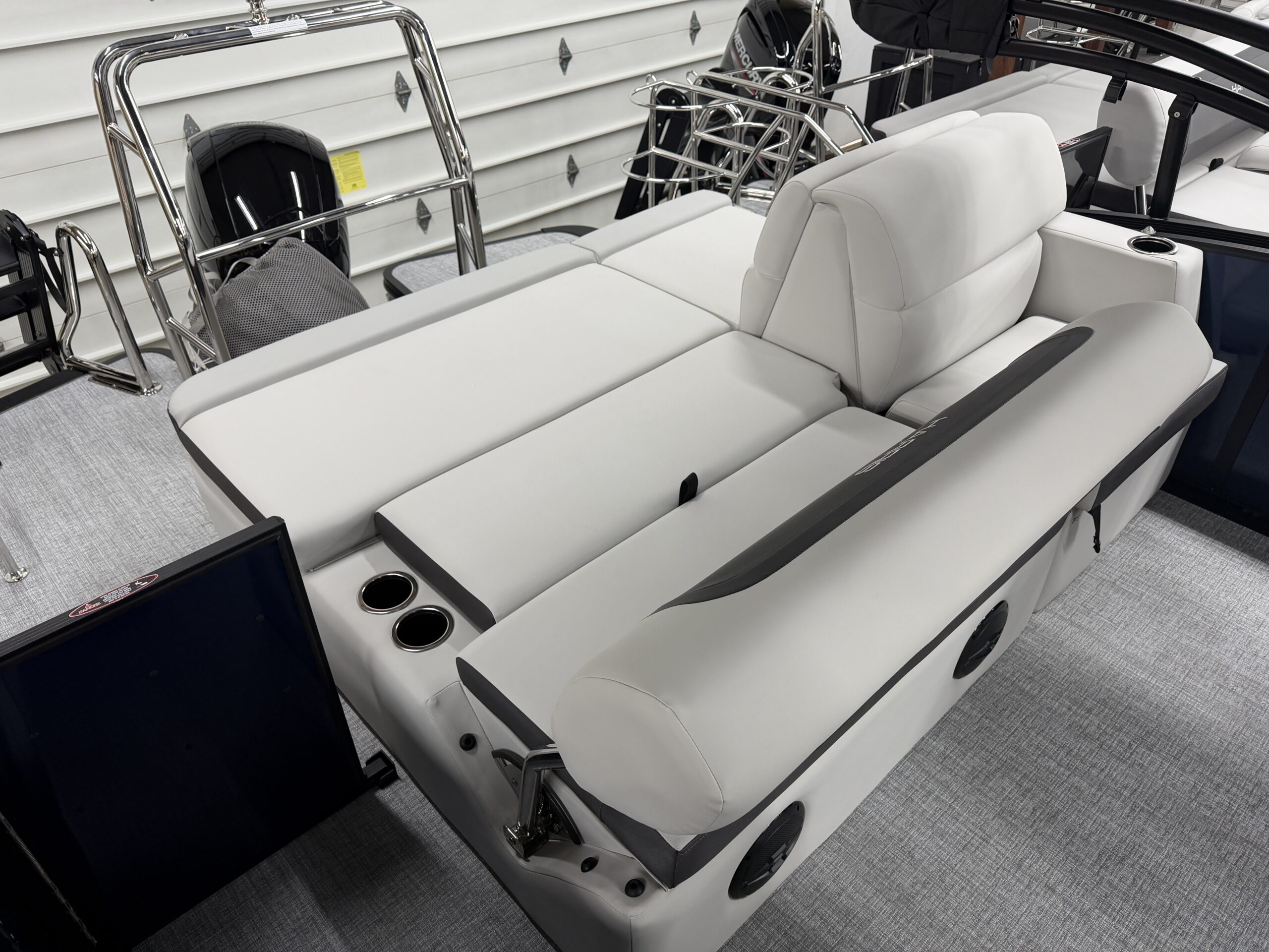 2026 Harris Cruiser 210 SLDH Tri Toon 150hp Mercury