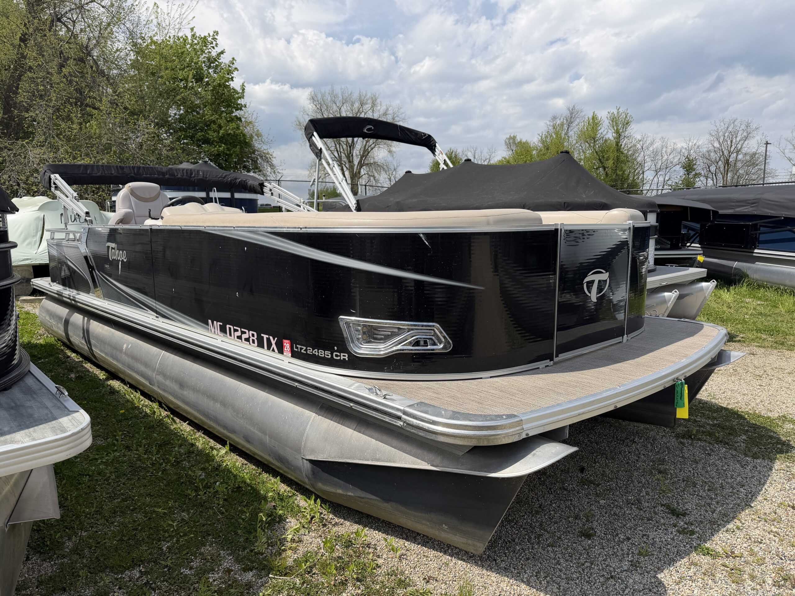 2015 Tahoe LTZ2485 90hp Mercury Sea Legs