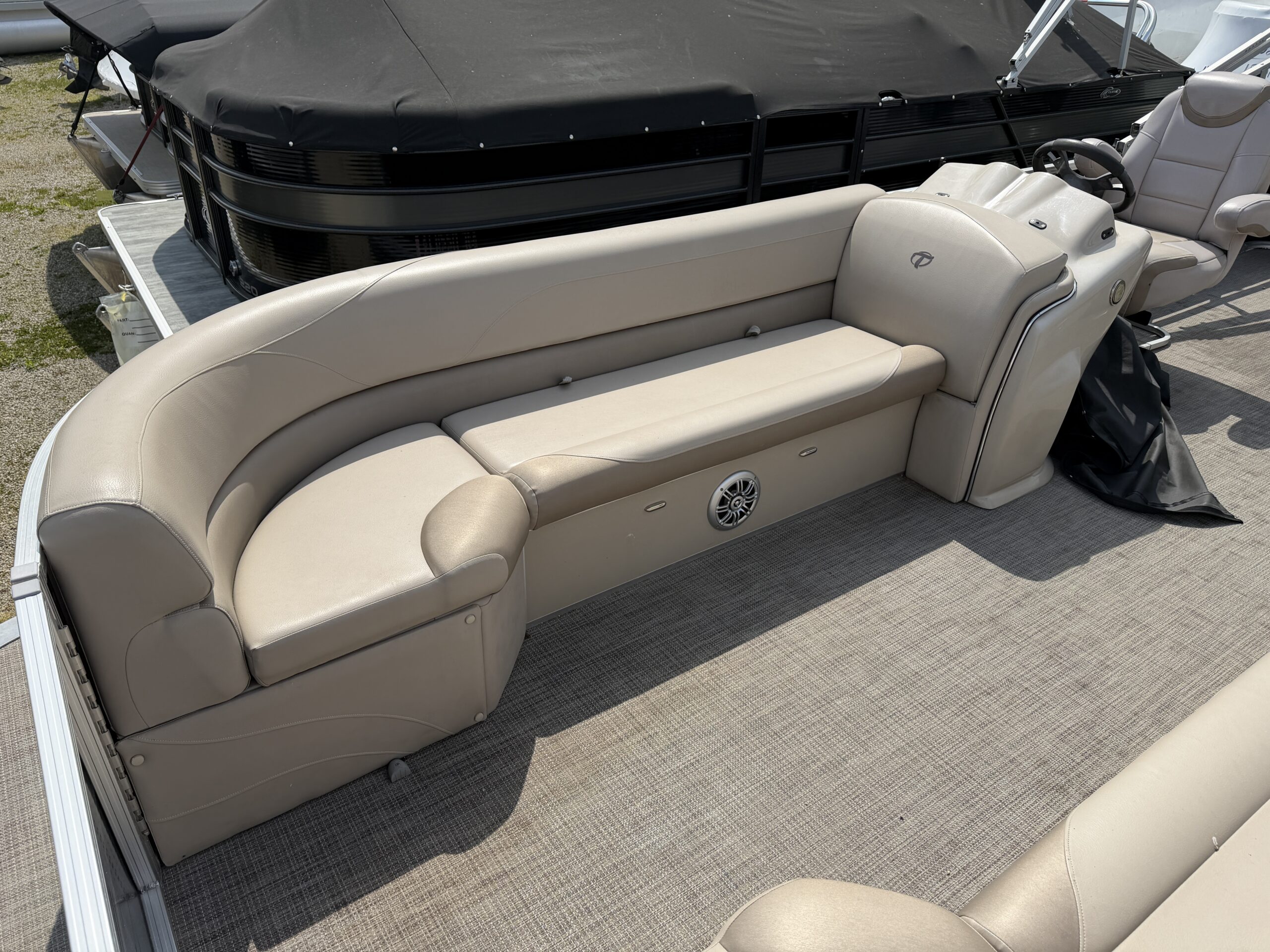2015 Tahoe LTZ2485 90hp Mercury Sea Legs