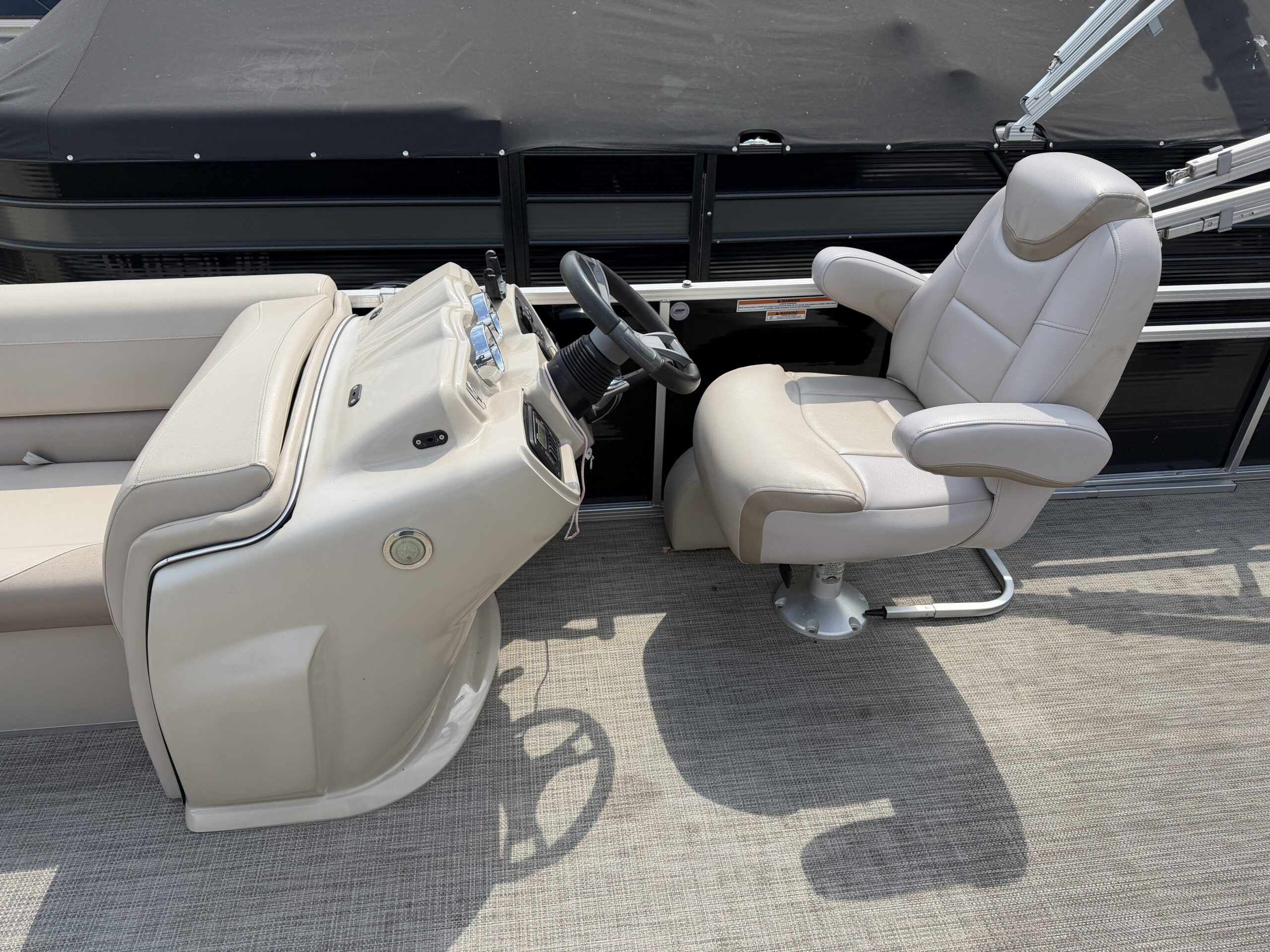 2015 Tahoe LTZ2485 90hp Mercury Sea Legs