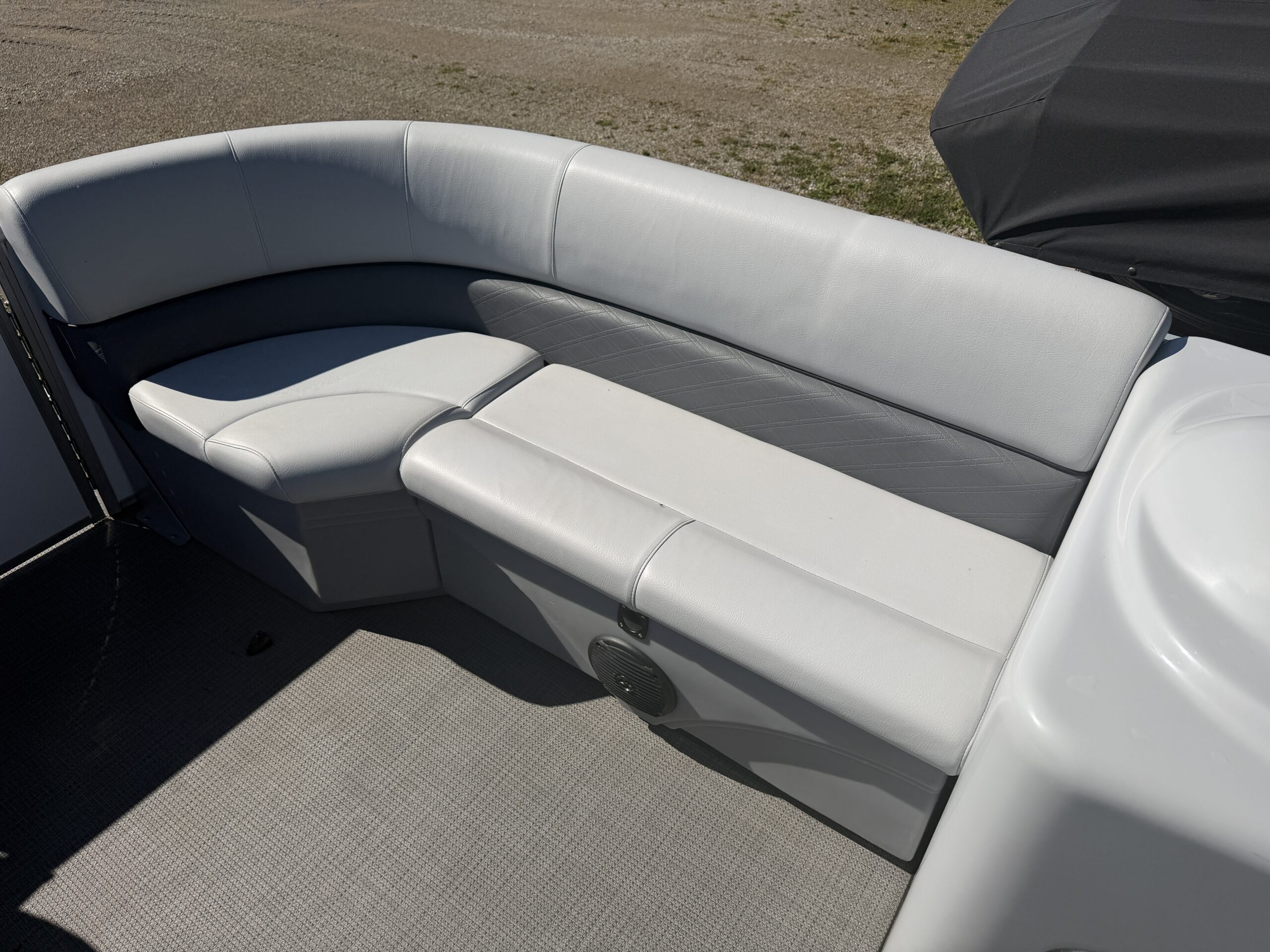 2020 Bentley 180 Cruise with 60hp Mercury Command Thrust