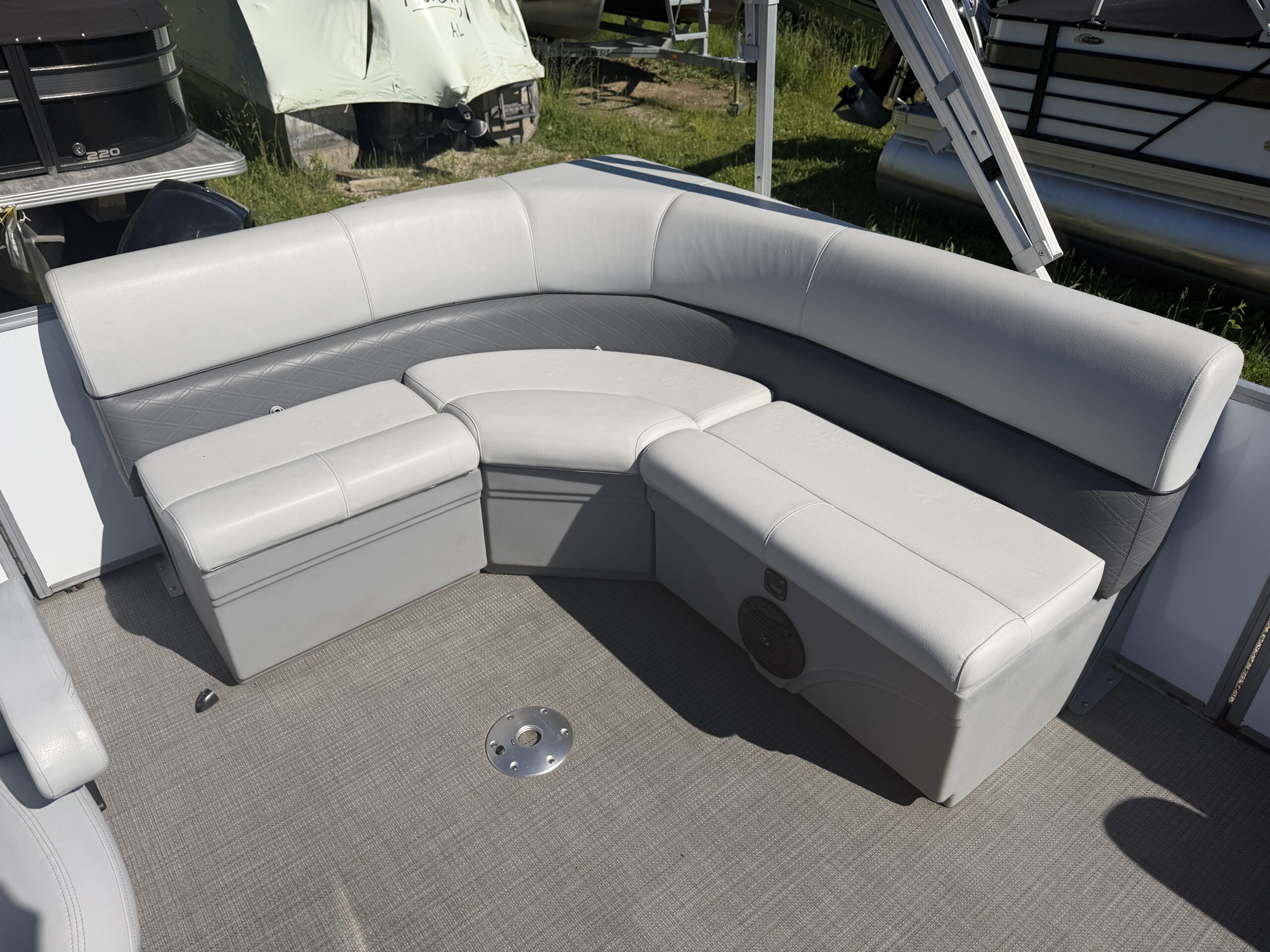 2020 Bentley 180 Cruise with 60hp Mercury Command Thrust