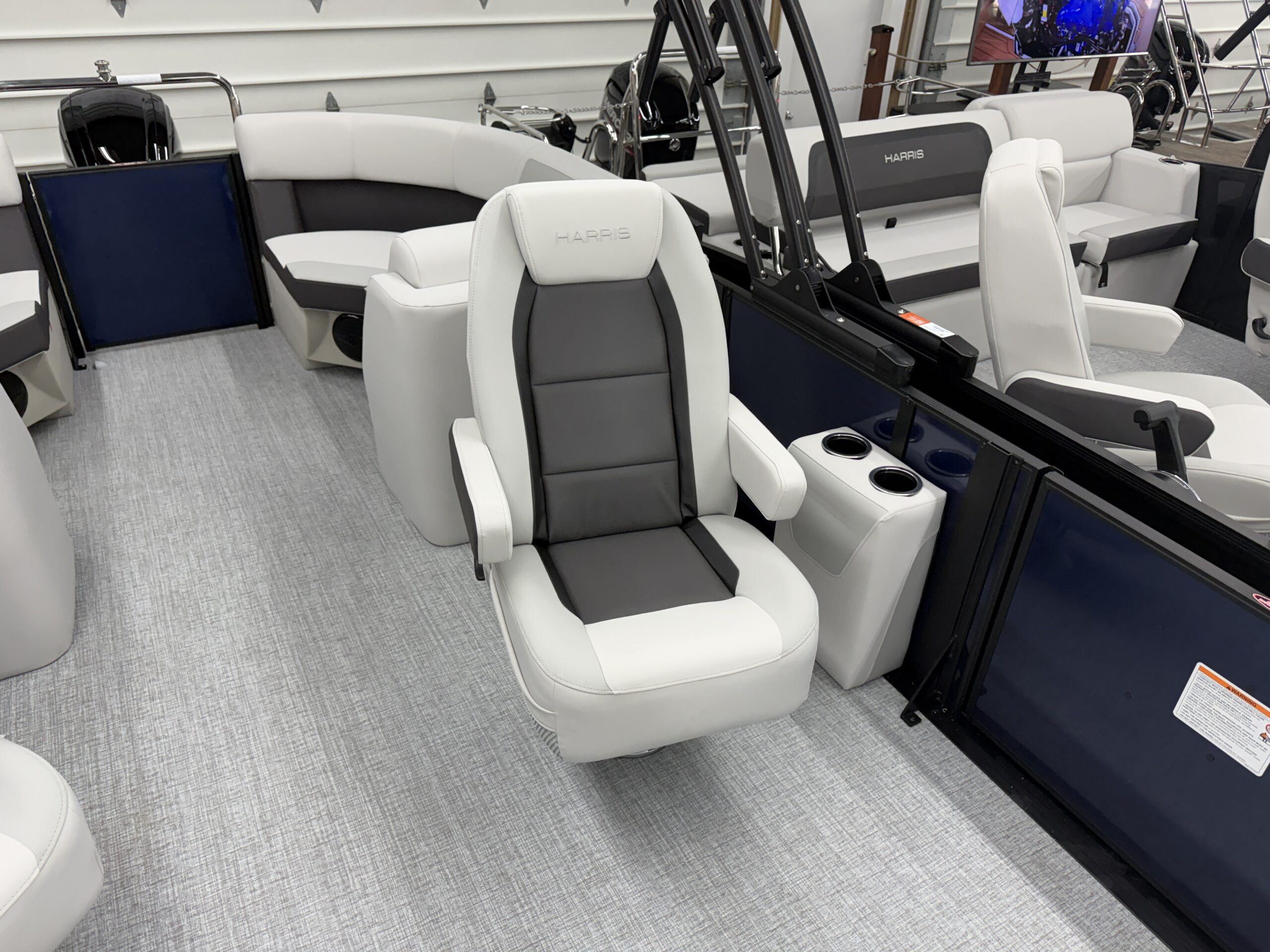 2026 Haris Cruiser 210 CWDH Mercury 90hp Command Thrust