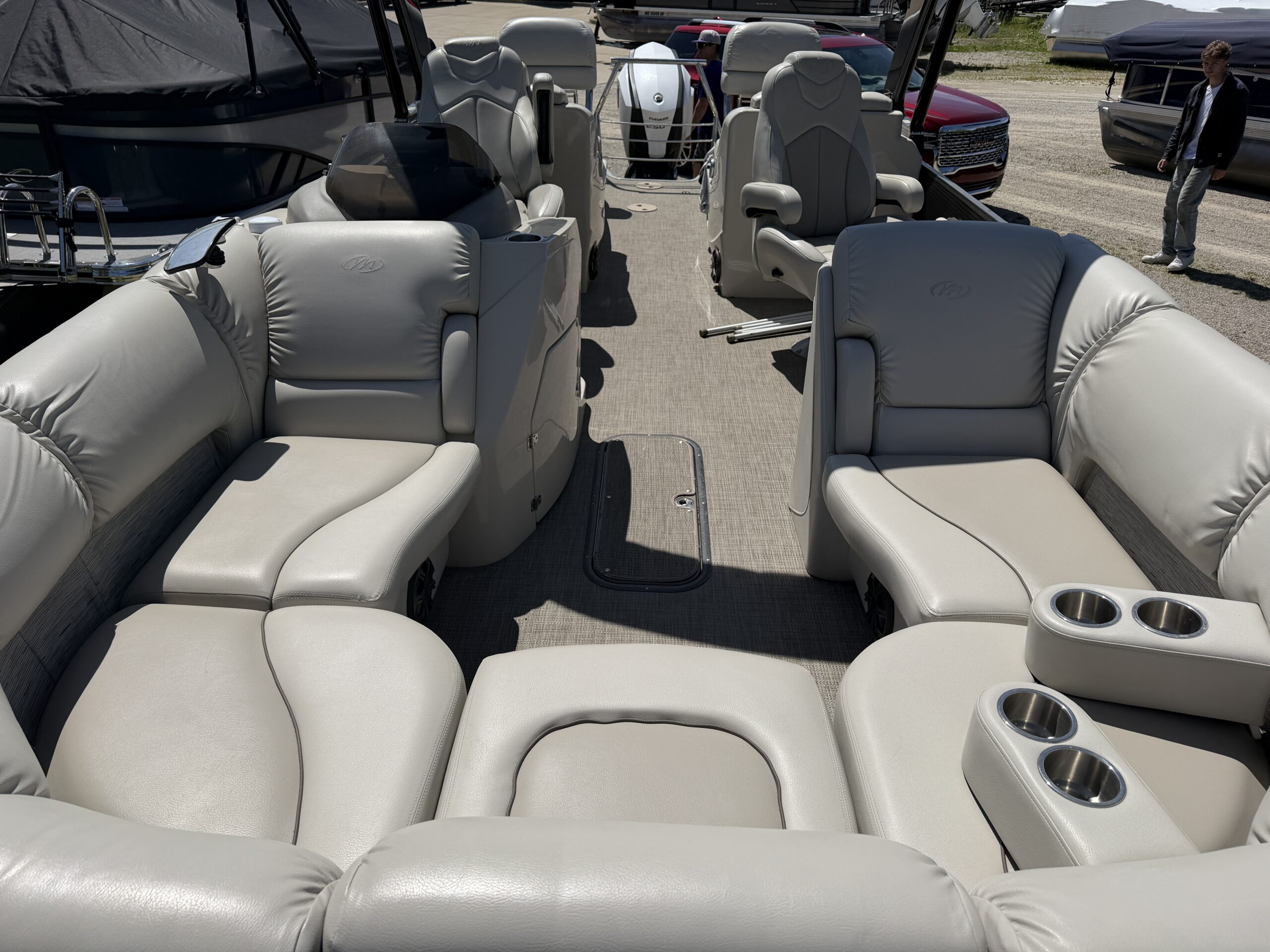 2016 Manitou Legacy SRS 250  Evinrude E-Tec 250hp