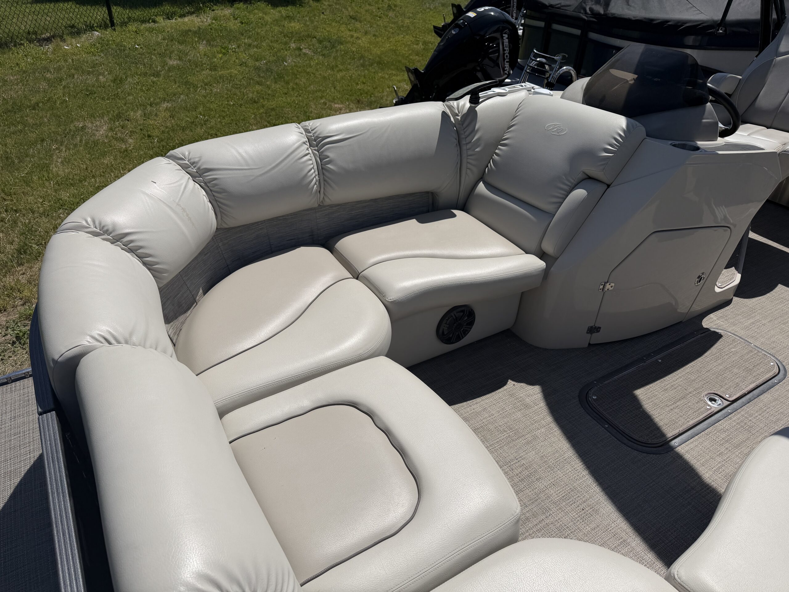 2016 Manitou Legacy SRS 250  Evinrude E-Tec 250hp