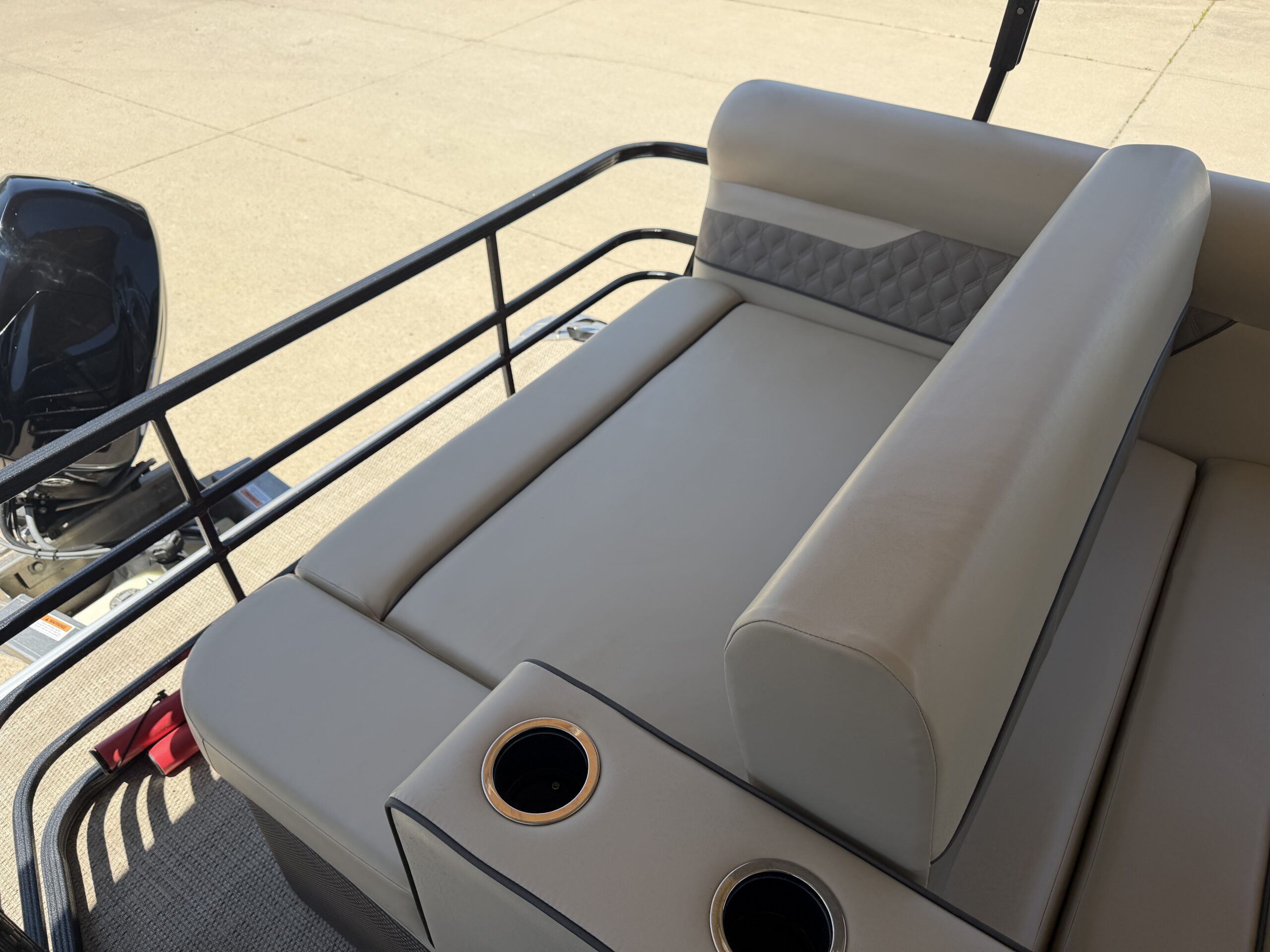 2022 Crest Classic DLX 220 SLS Mercury 50hp CT  Easy Cover