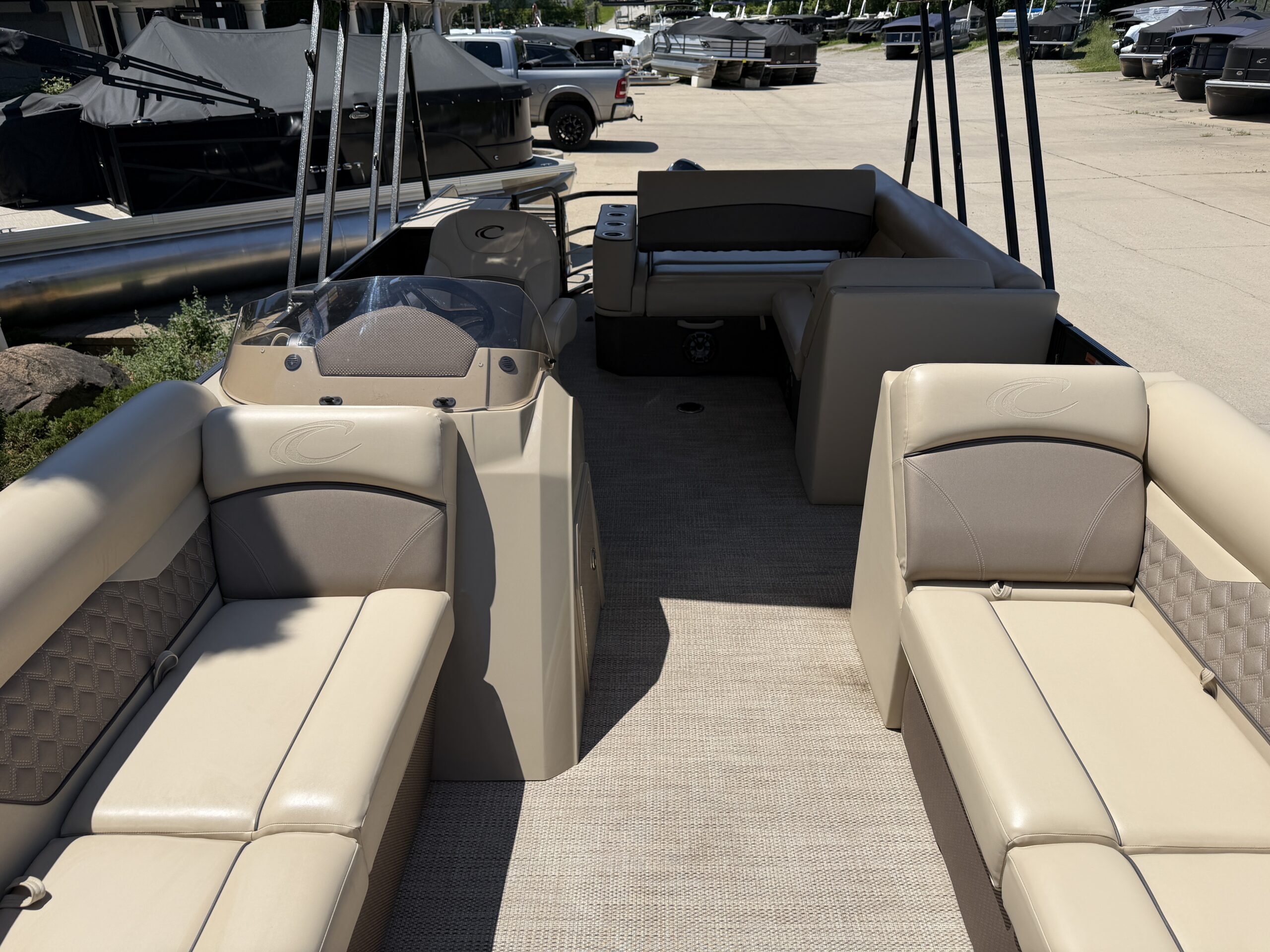 2022 Crest Classic DLX 220 SLS Mercury 50hp CT  Easy Cover