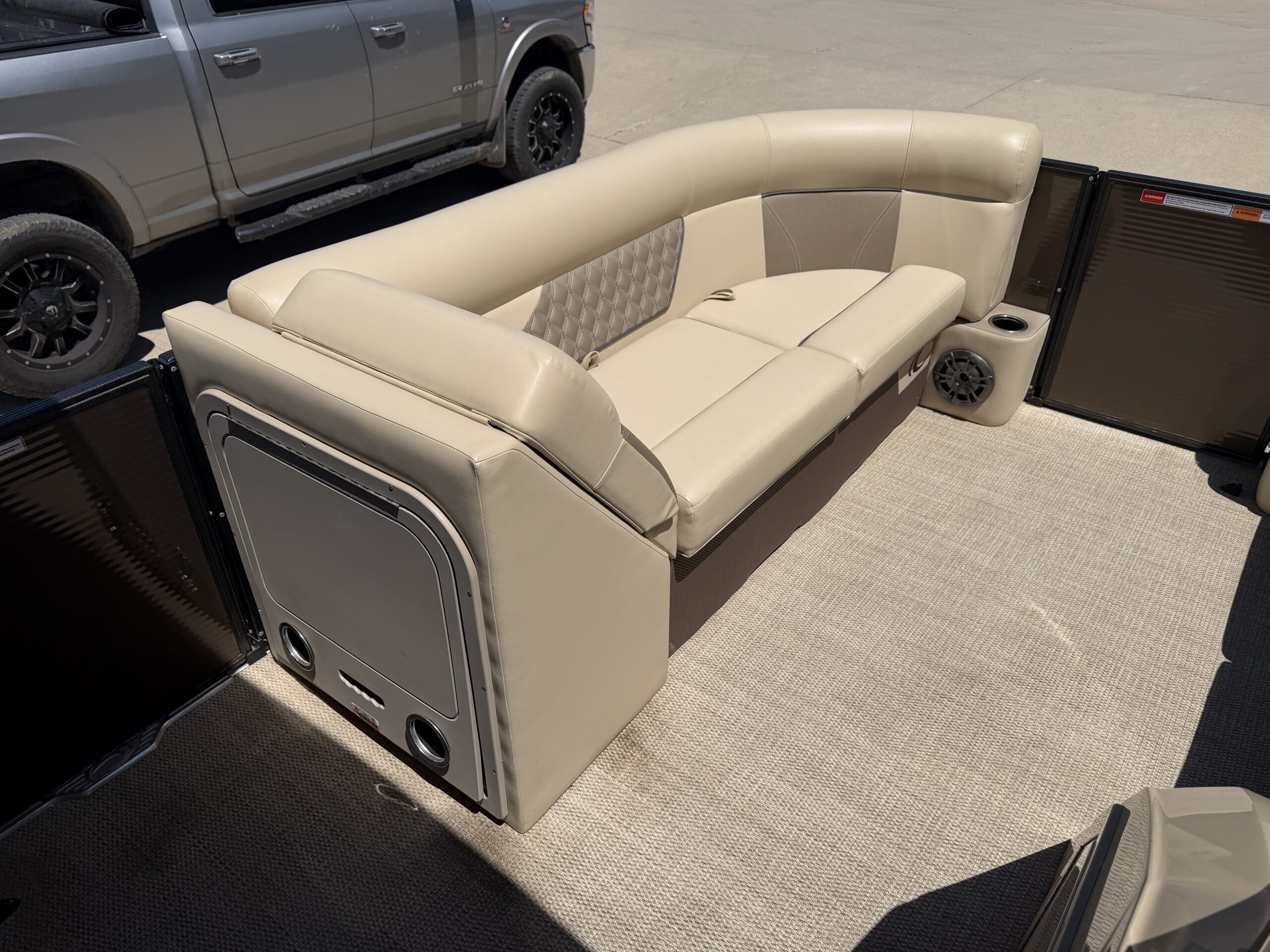 2022 Crest Classic DLX 220 SLS Mercury 50hp CT  Easy Cover