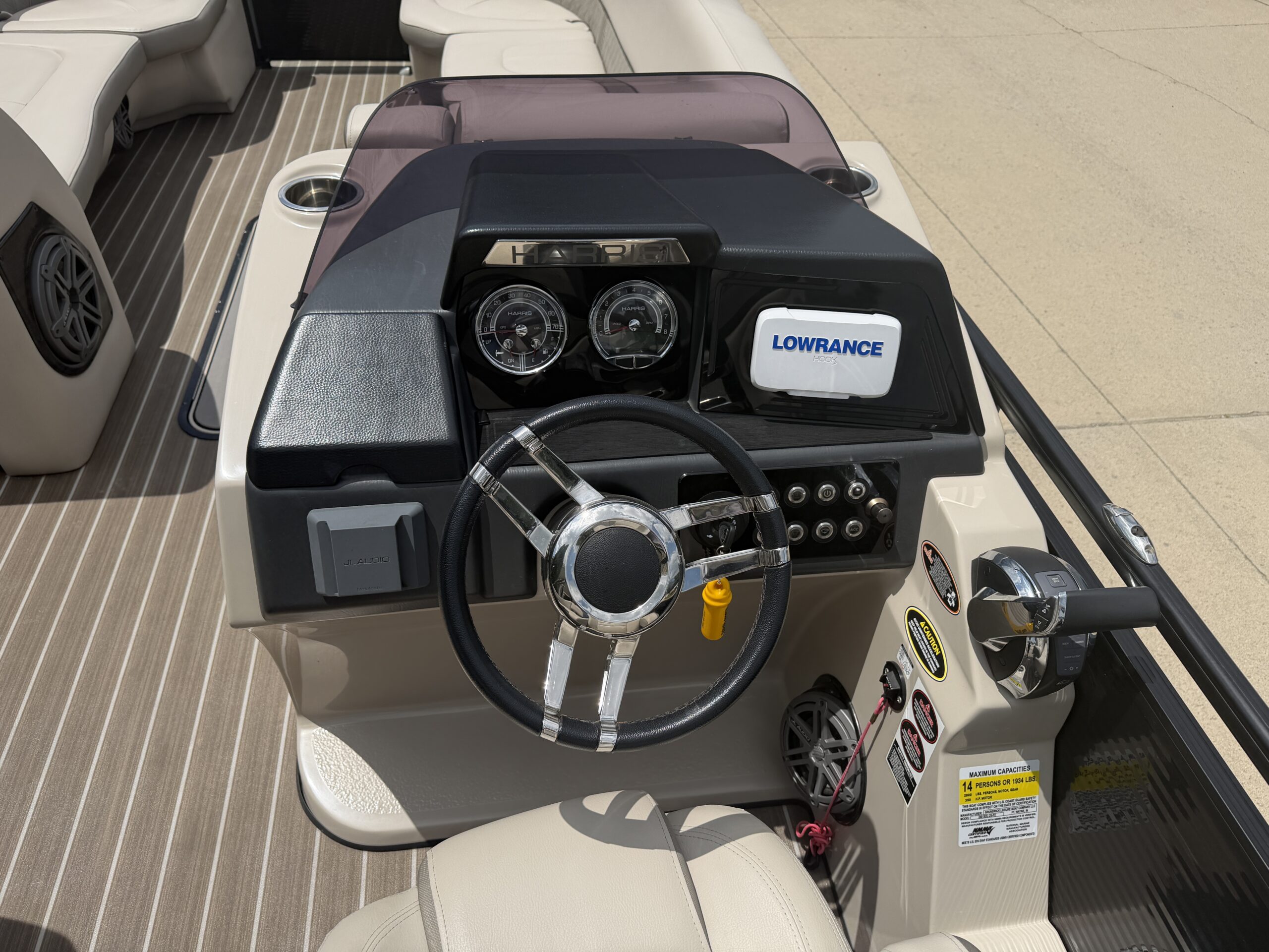 2019 Harris Solstice 240 SL Tri Toon Mercury 200hp Verado Pro
