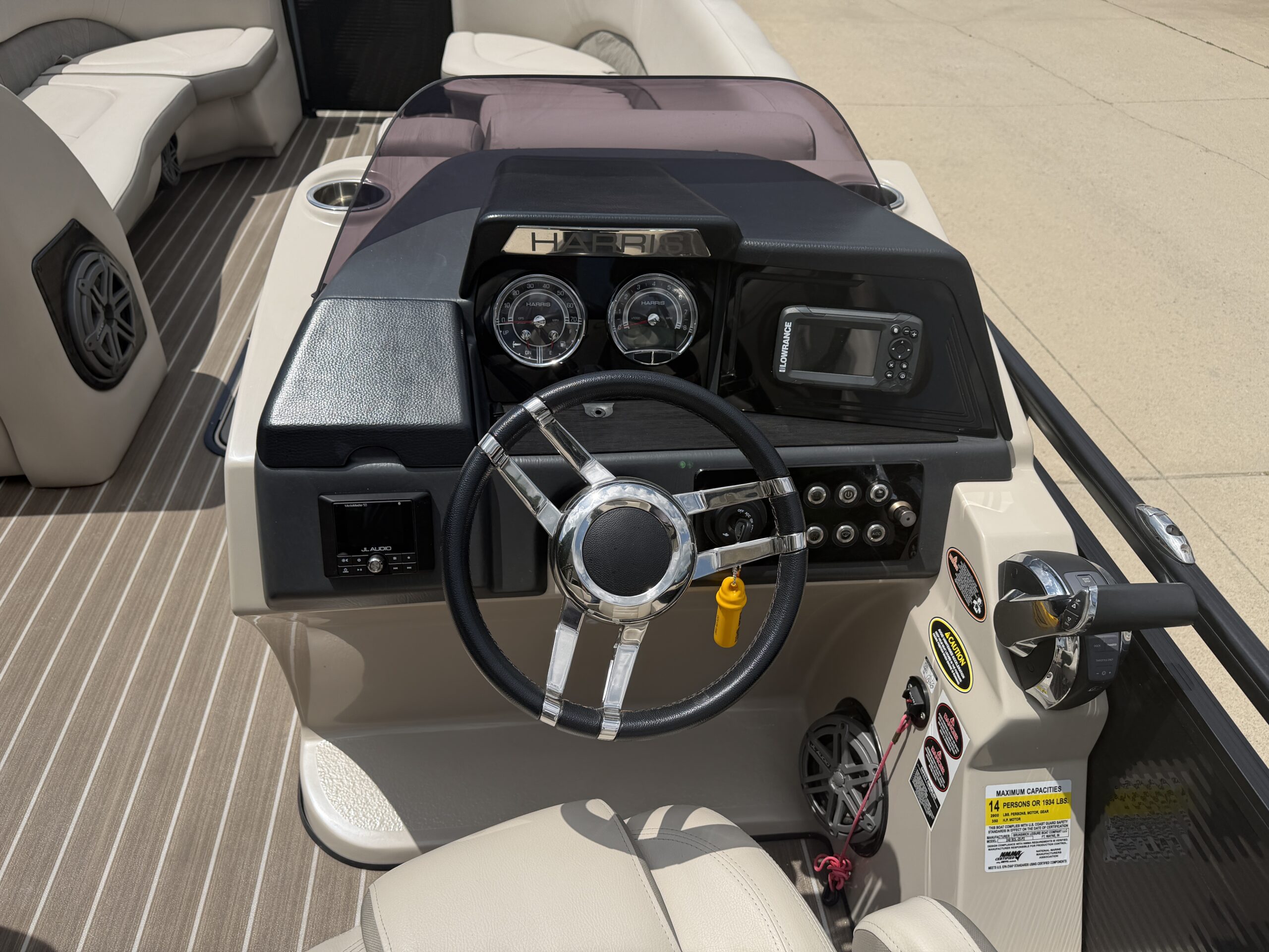 2019 Harris Solstice 240 SL Tri Toon Mercury 200hp Verado Pro