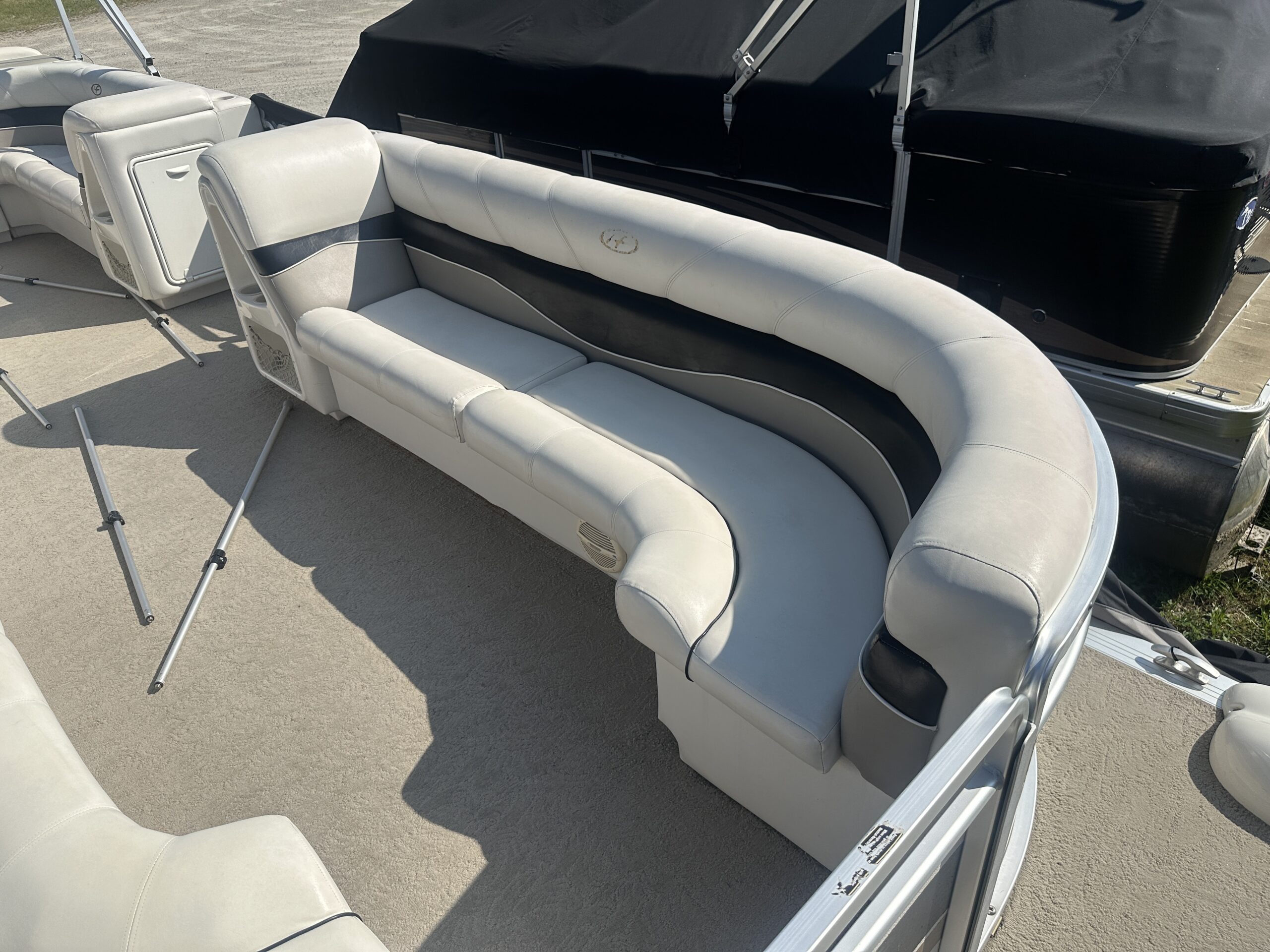 2005 Harris Royal 260  Mercury 60hp