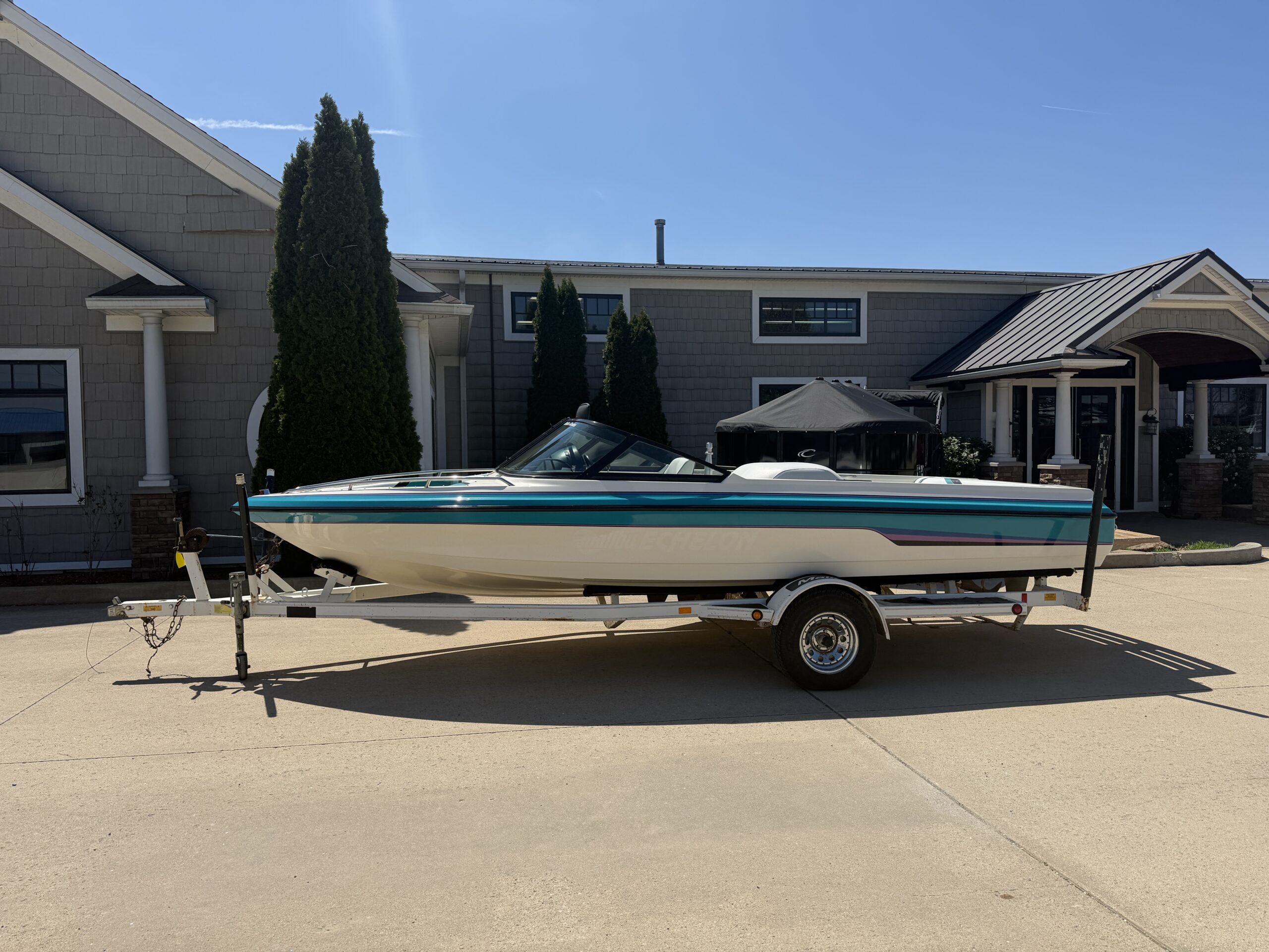 1995 Malibu Echelon Open Bow