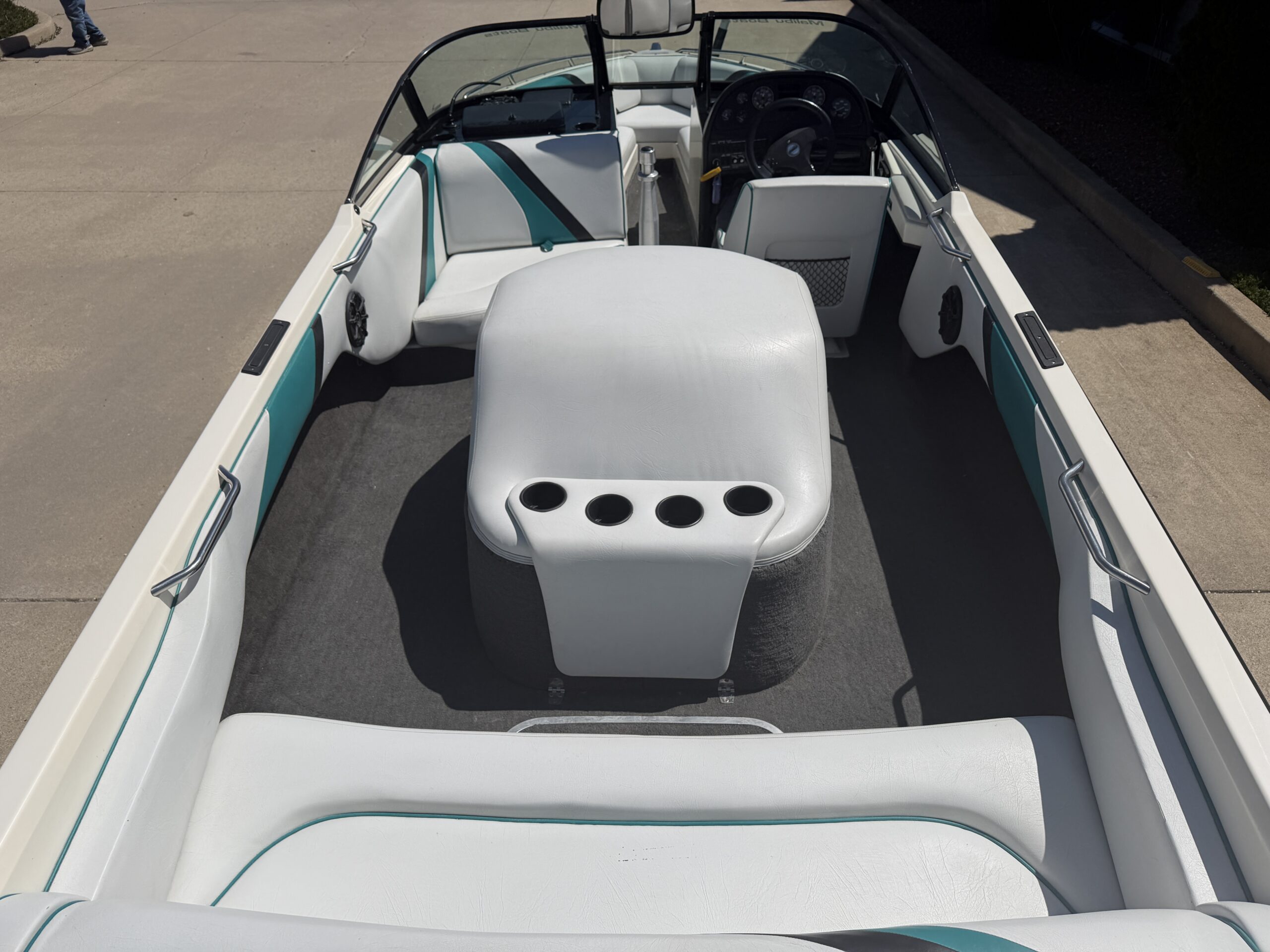 1995 Malibu Echelon Open Bow