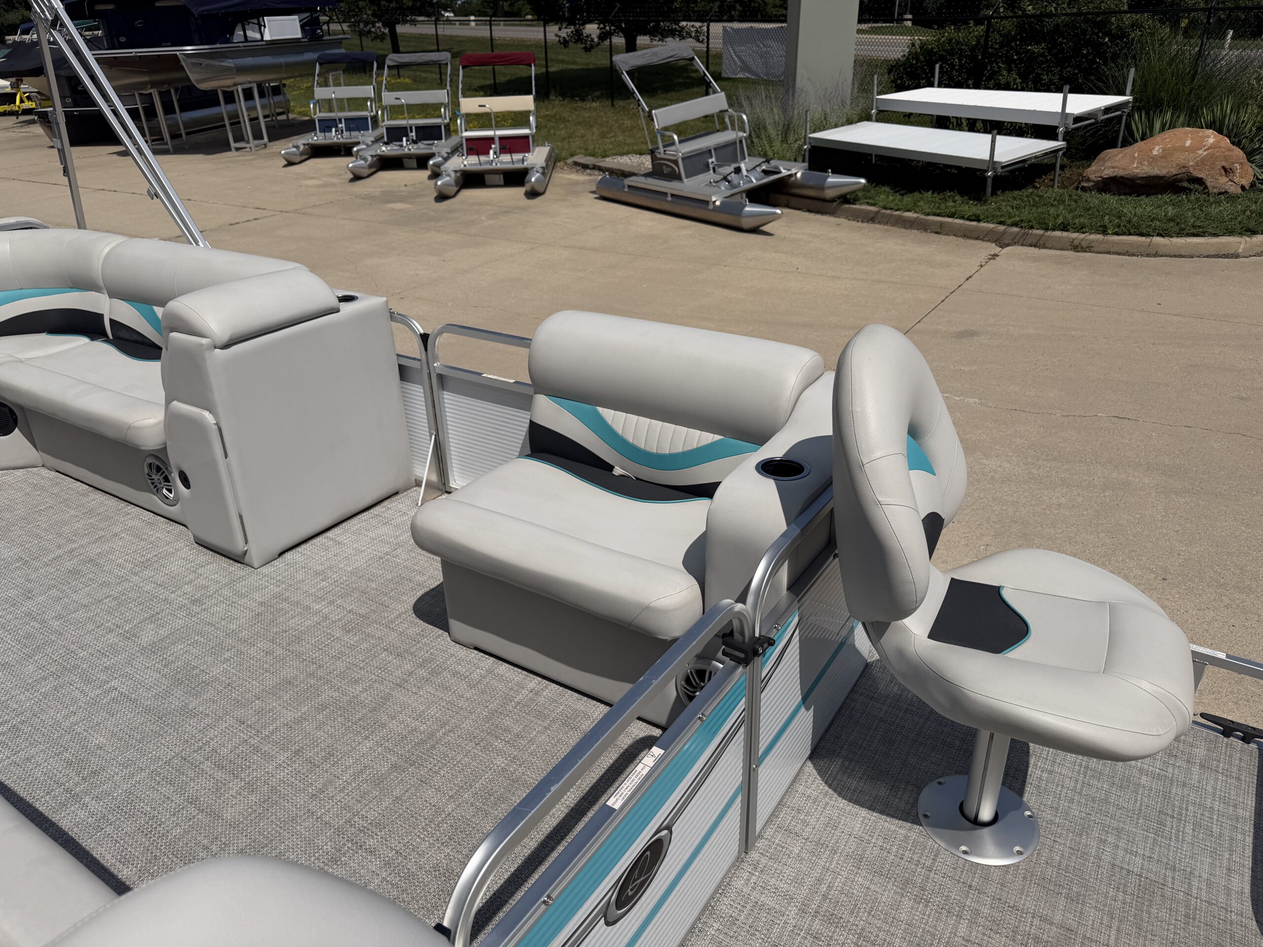 2020 Quest Edge 820  Torquedo 4.0 electric engine