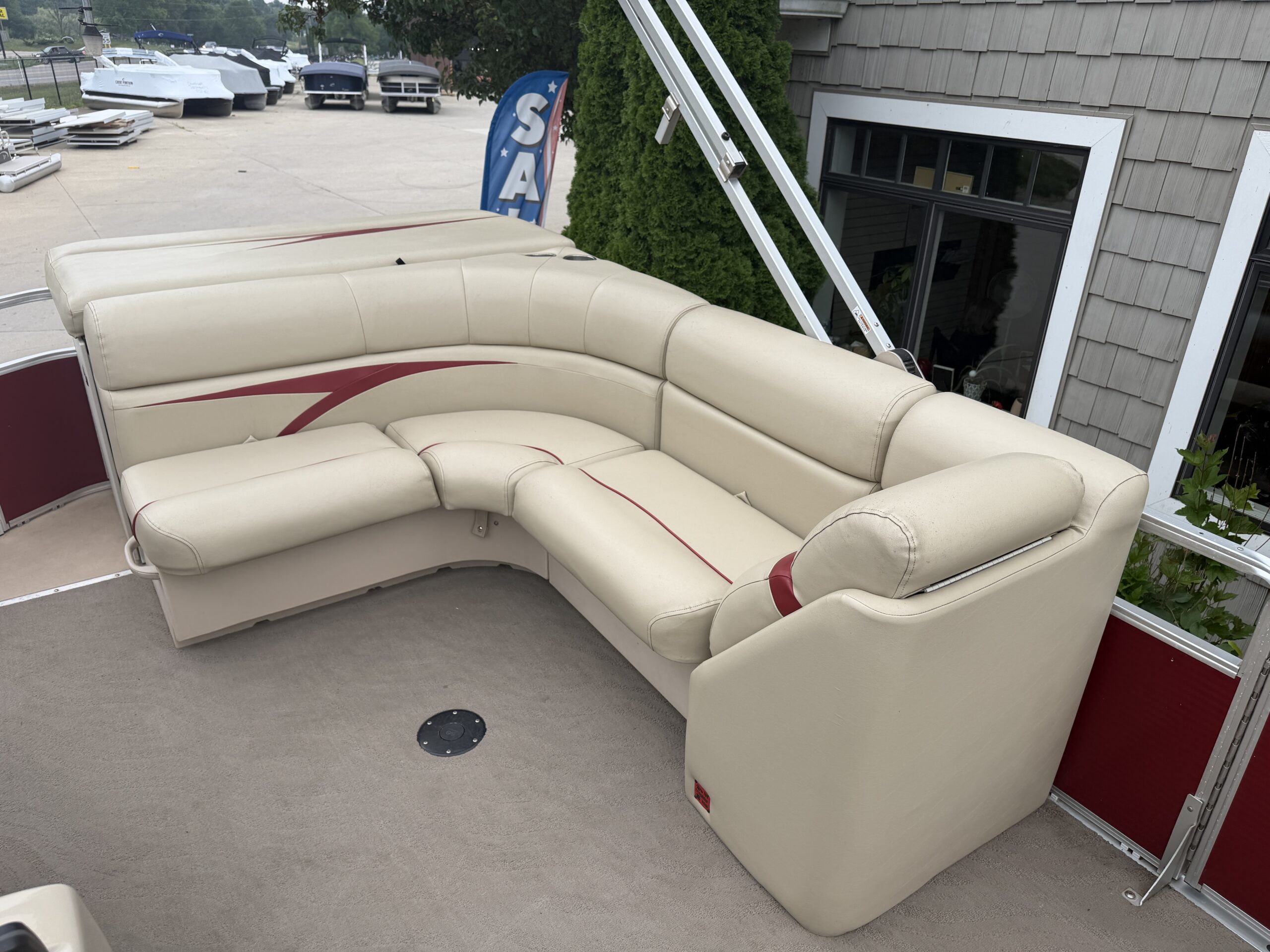 2011 Harris Cruiser 220 Mercury 60hp Single Axle trailer