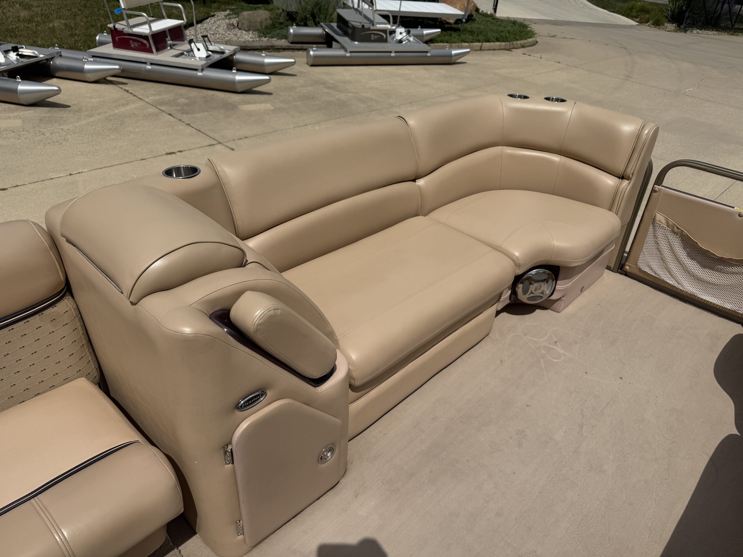2008 San Pan 2500 Tri Toon  Yamaha150hp