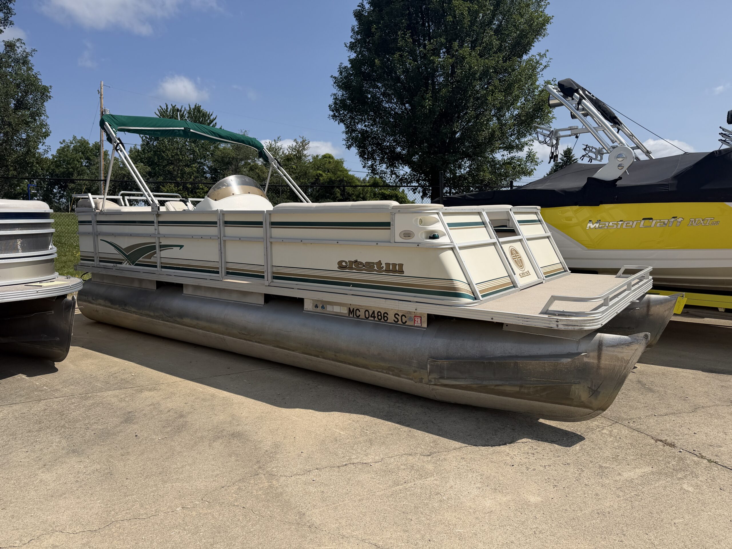 2001 Crest III 22 Mercury 40hp 4 stroke