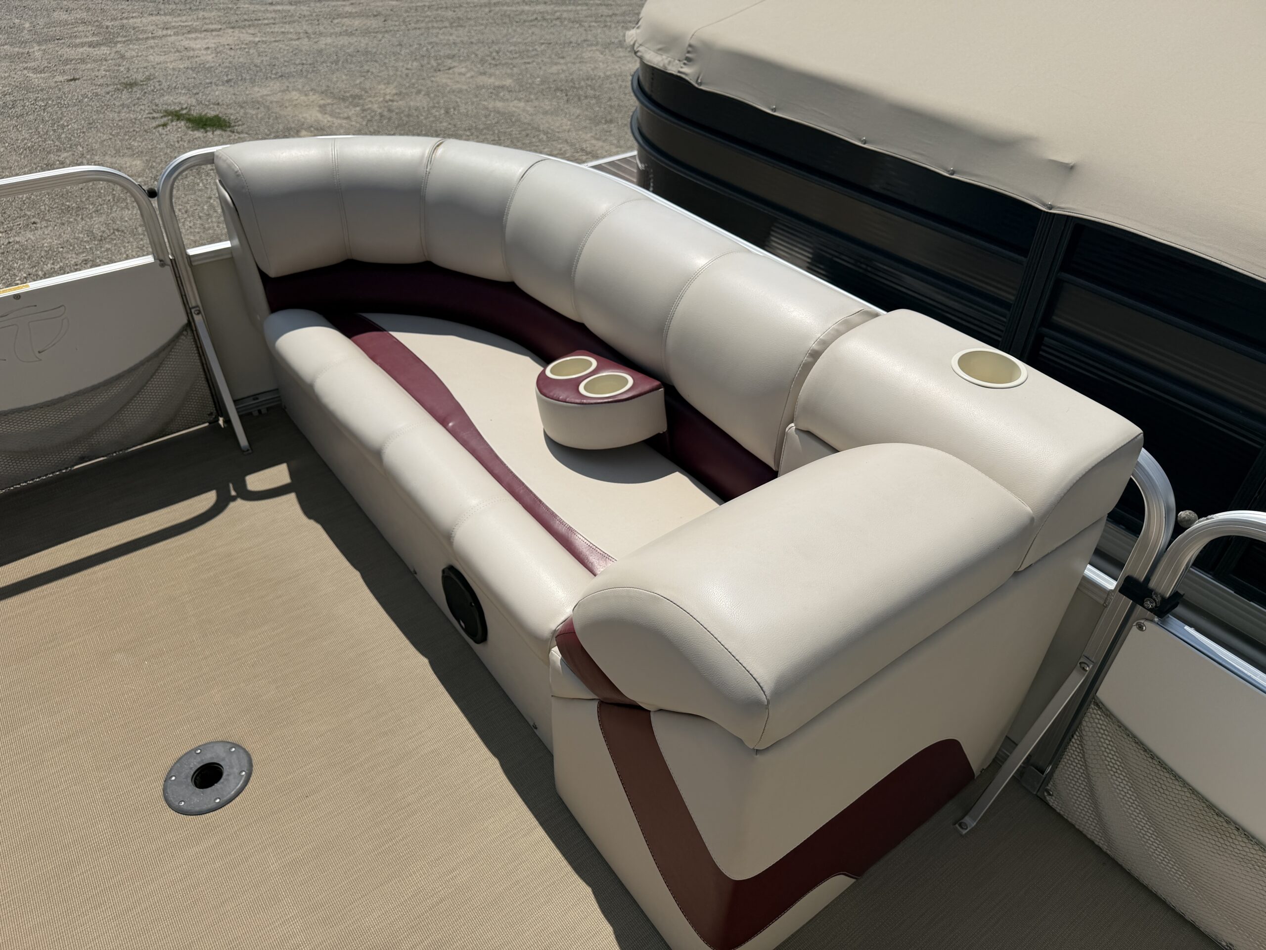 2005 Tahoe Sierra 21  Mercury 60hp EFI 4 Stroke