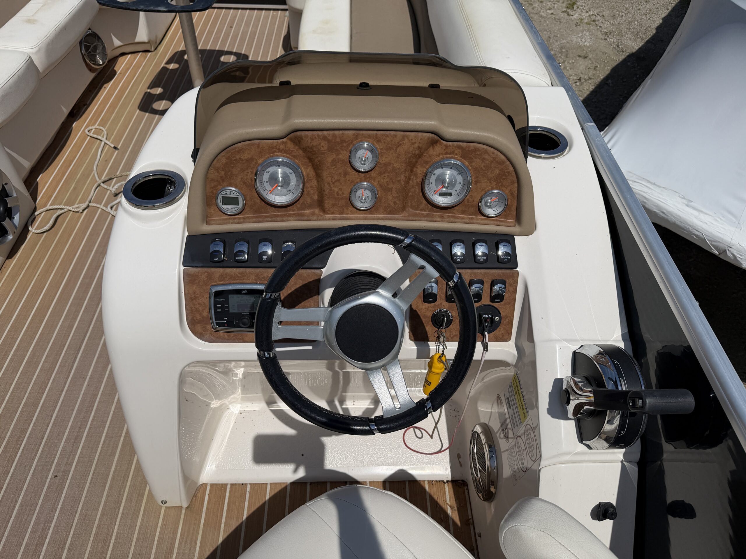 2014 Cypress Cay Cozumel 240 ELDH  Mercury 115hp