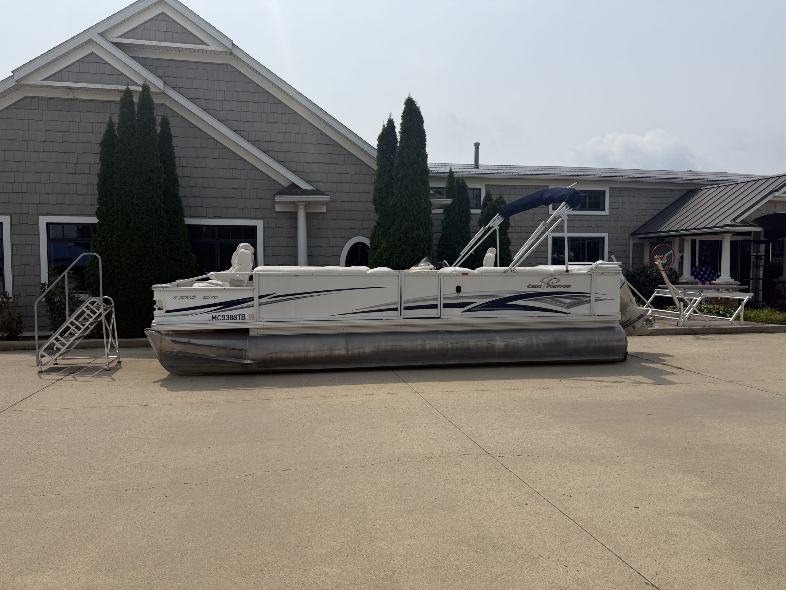 2008 Crest II XRS 25' Tri Toon Honda 225hp