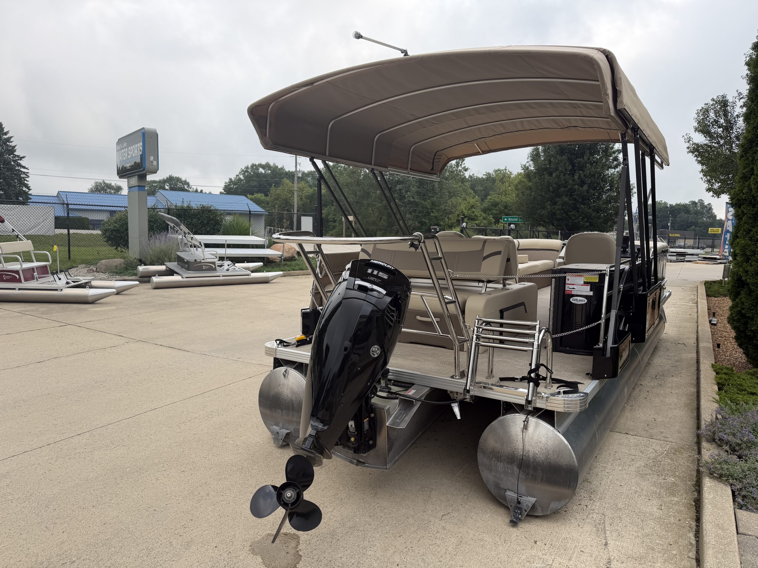 2023 Crest Classic LX 240 SLSC Mercury 115hp  Easy Cover & Sea Legs
