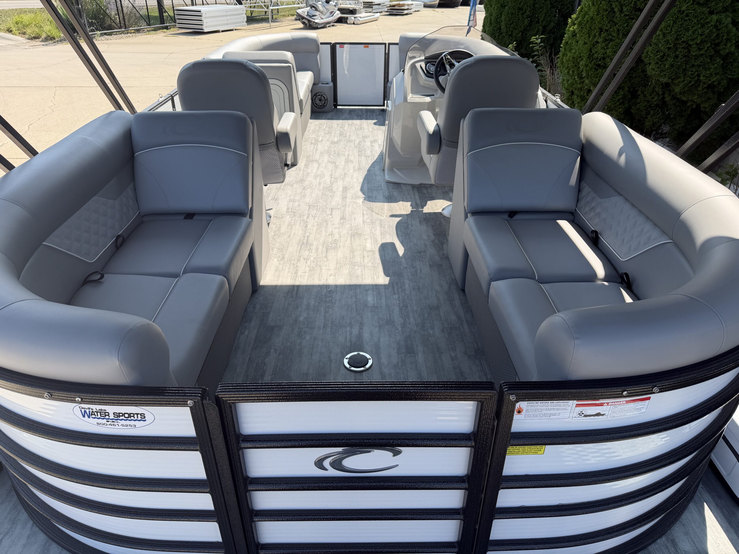 2022 Crest Classic DLX 220 SLC  Mercury 90hp  Easy Cover