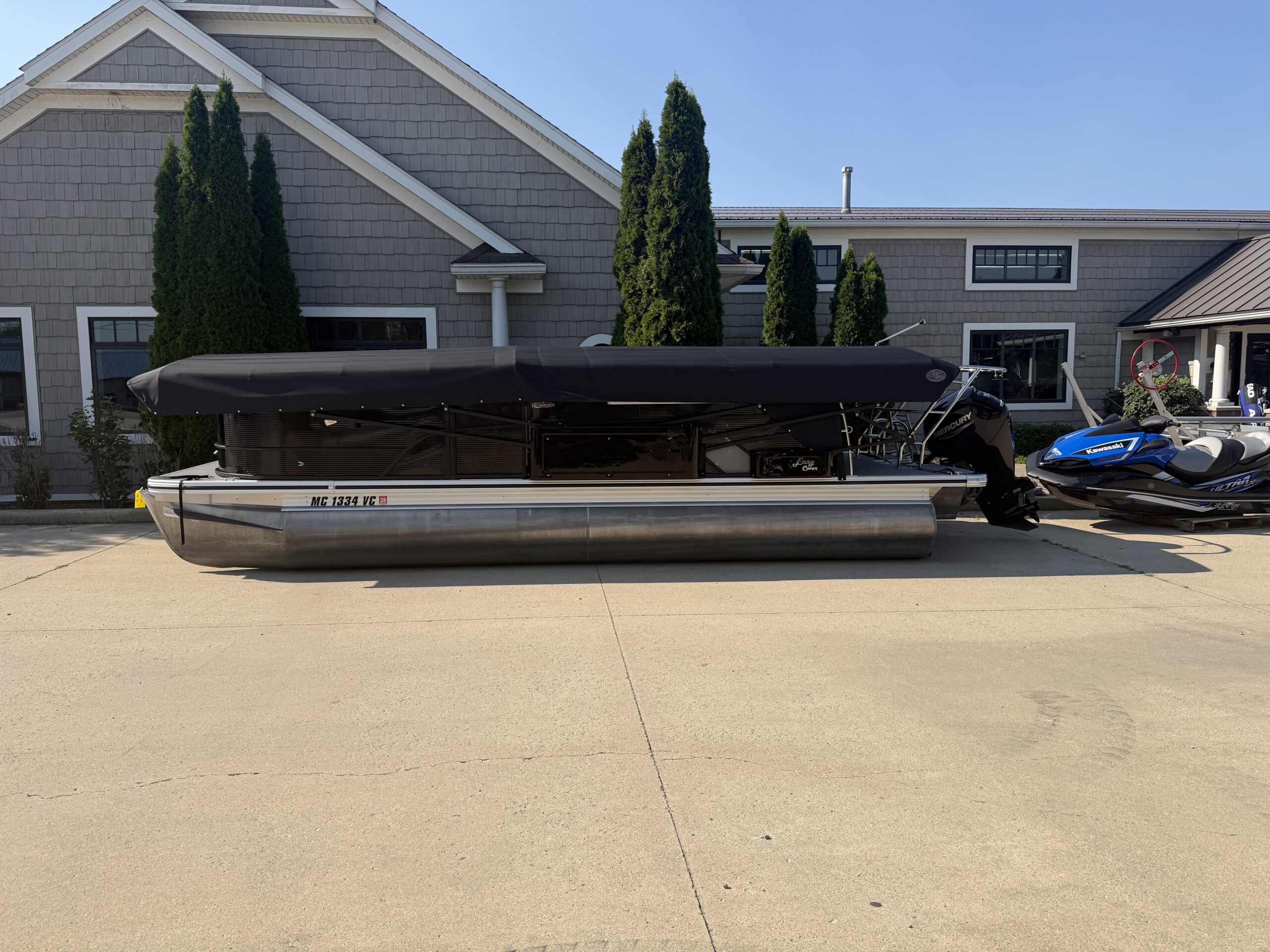 2025 Crest Classic 220 SLRC  Mercury 115hp  Easy Cover & Sea Legs