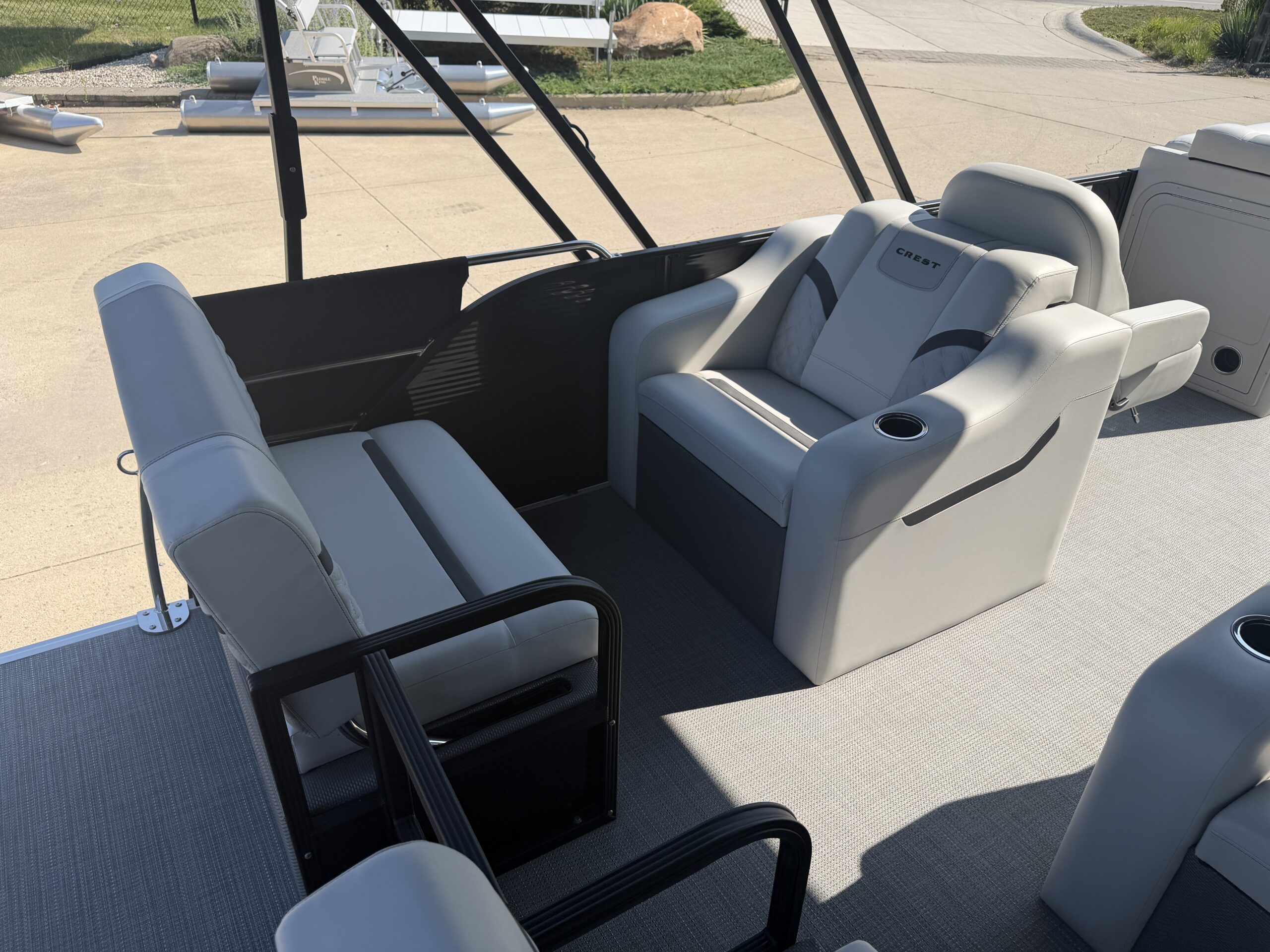 2025 Crest Classic 220 SLRC  Mercury 115hp  Easy Cover & Sea Legs