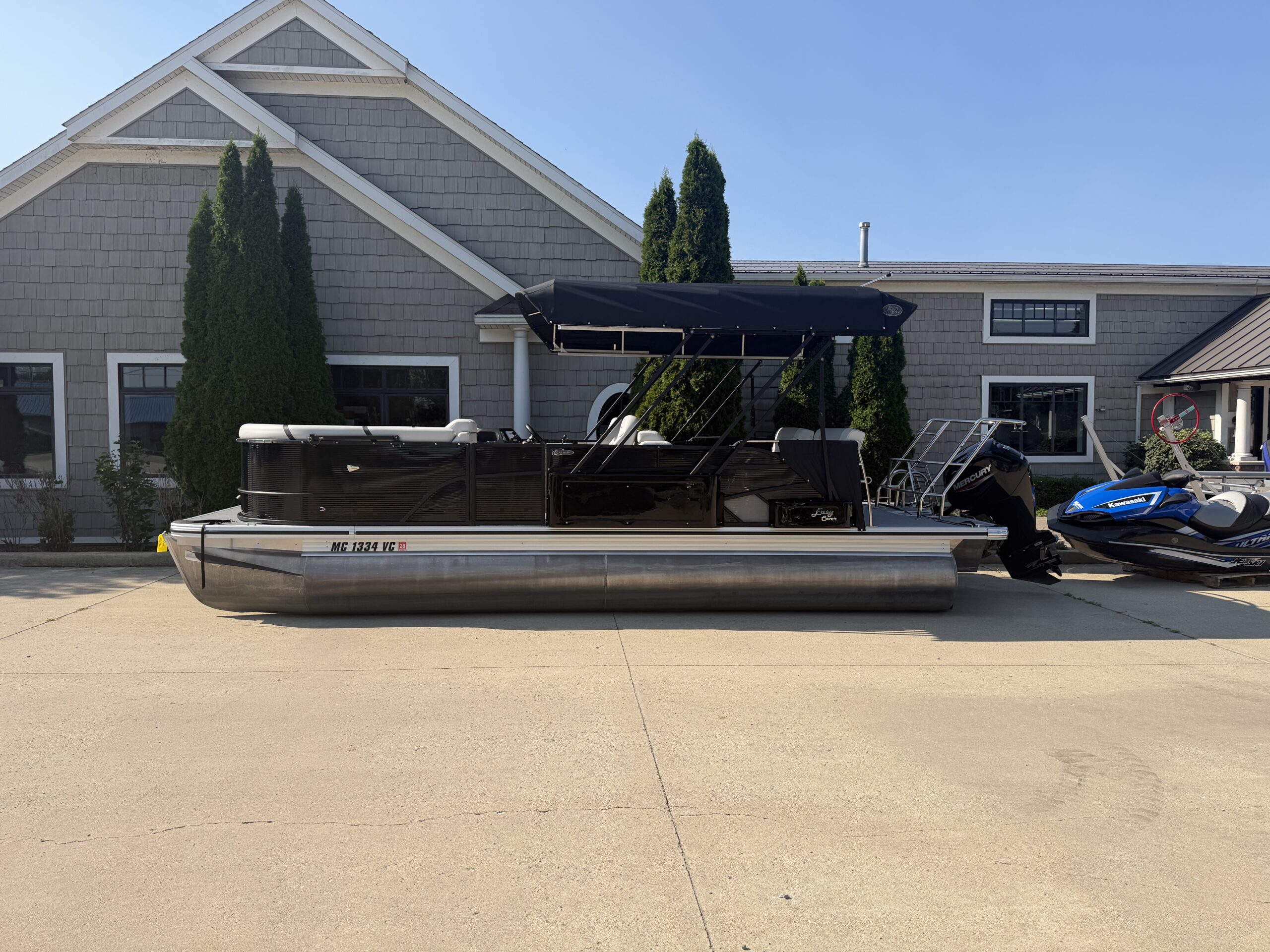 2025 Crest Classic 220 SLRC  Mercury 115hp  Easy Cover & Sea Legs