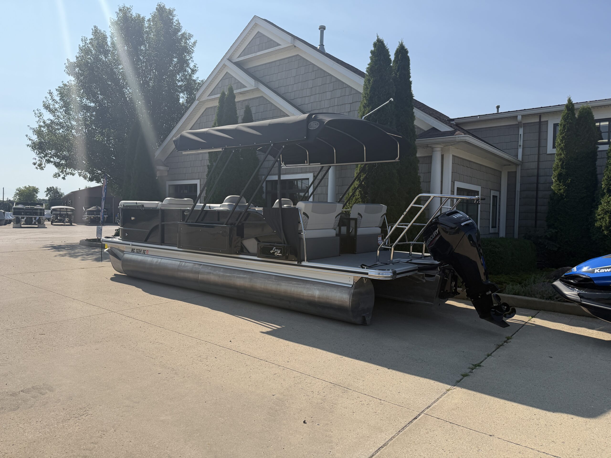 2025 Crest Classic 220 SLRC  Mercury 115hp  Easy Cover & Sea Legs