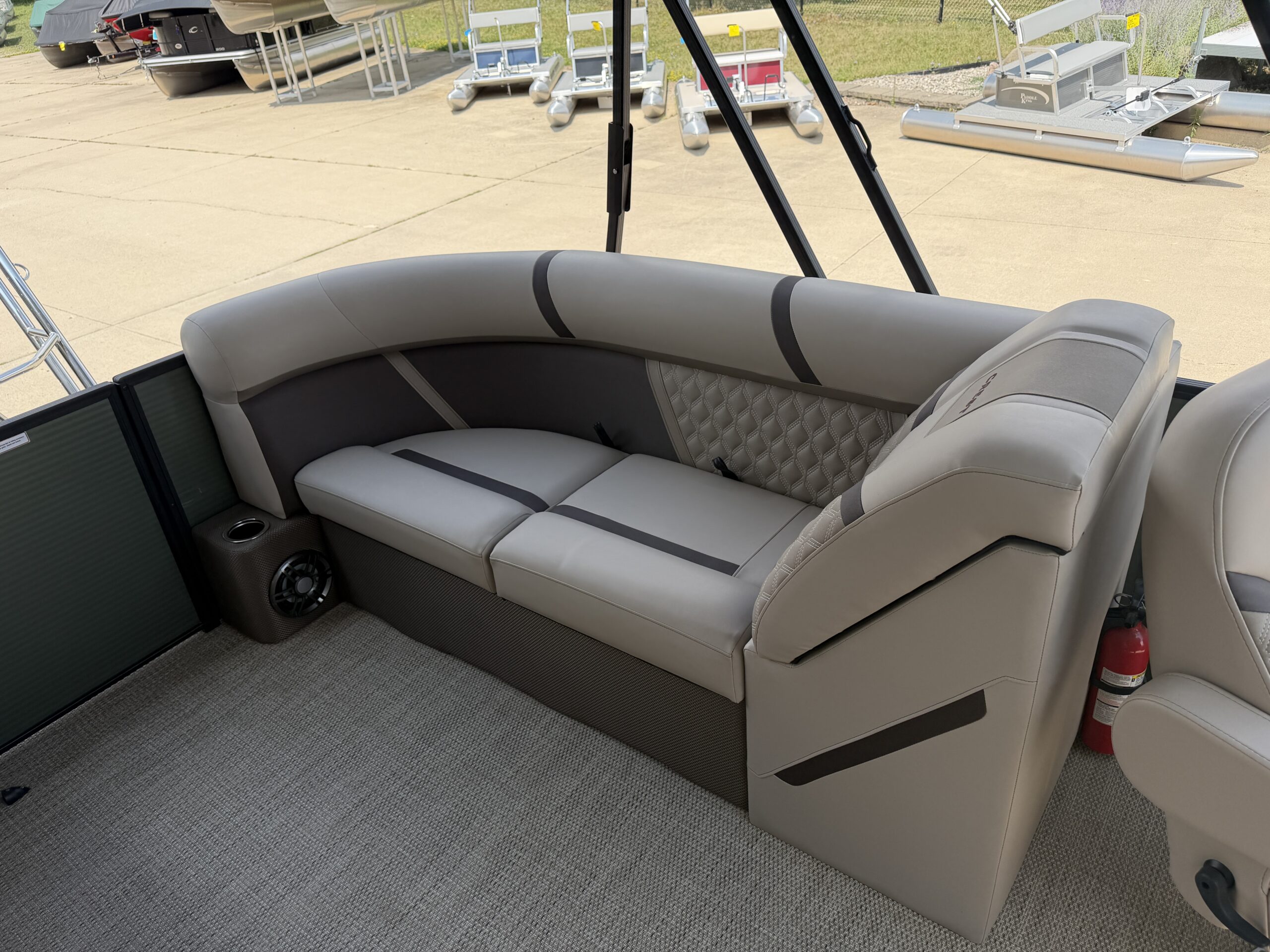 2025 Crest Classic 200 SLC  Mercury 60hp  Easy Cover