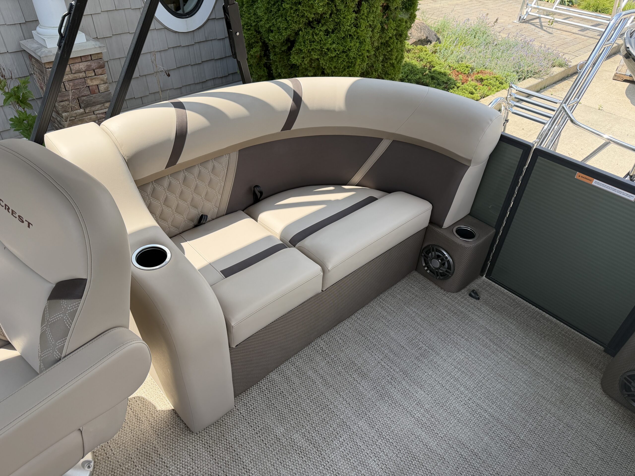 2025 Crest Classic 200 SLC  Mercury 60hp  Easy Cover