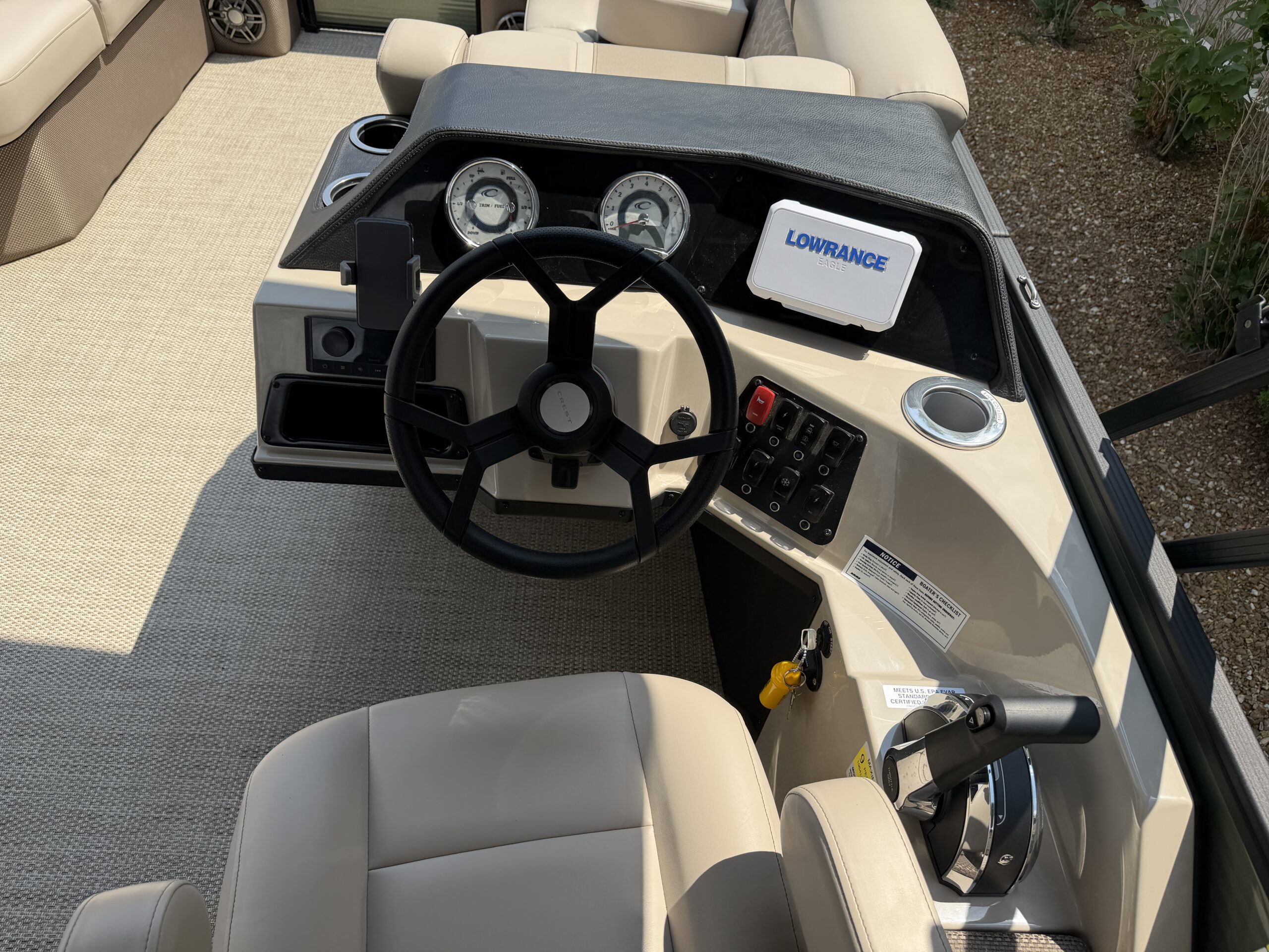 2025 Crest Classic 200 SLC  Mercury 60hp  Easy Cover