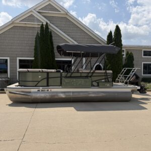 2025 Crest Classic 200 SLC  Mercury 60hp  Easy Cover