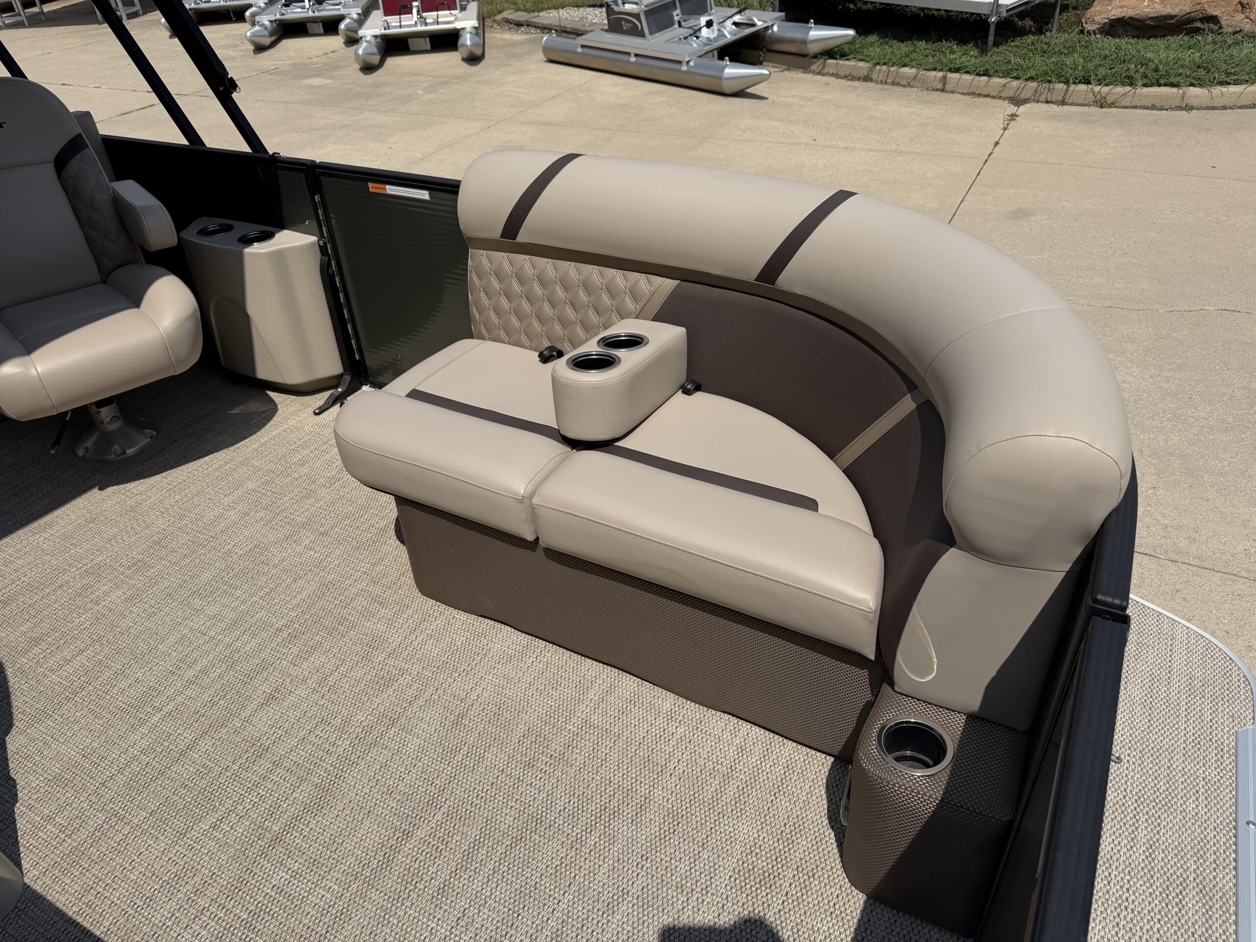2025 Crest Classic 200 SLC  Mercury 60hp  Easy Cover