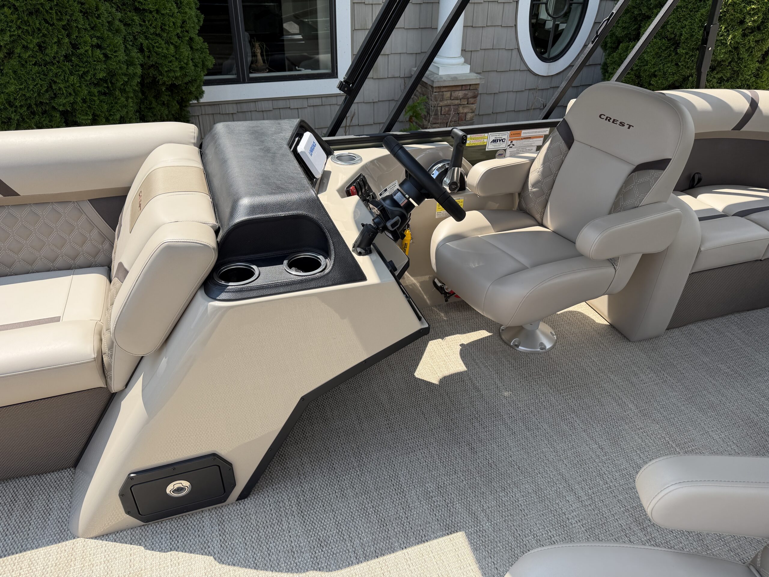 2025 Crest Classic 200 SLC  Mercury 60hp  Easy Cover